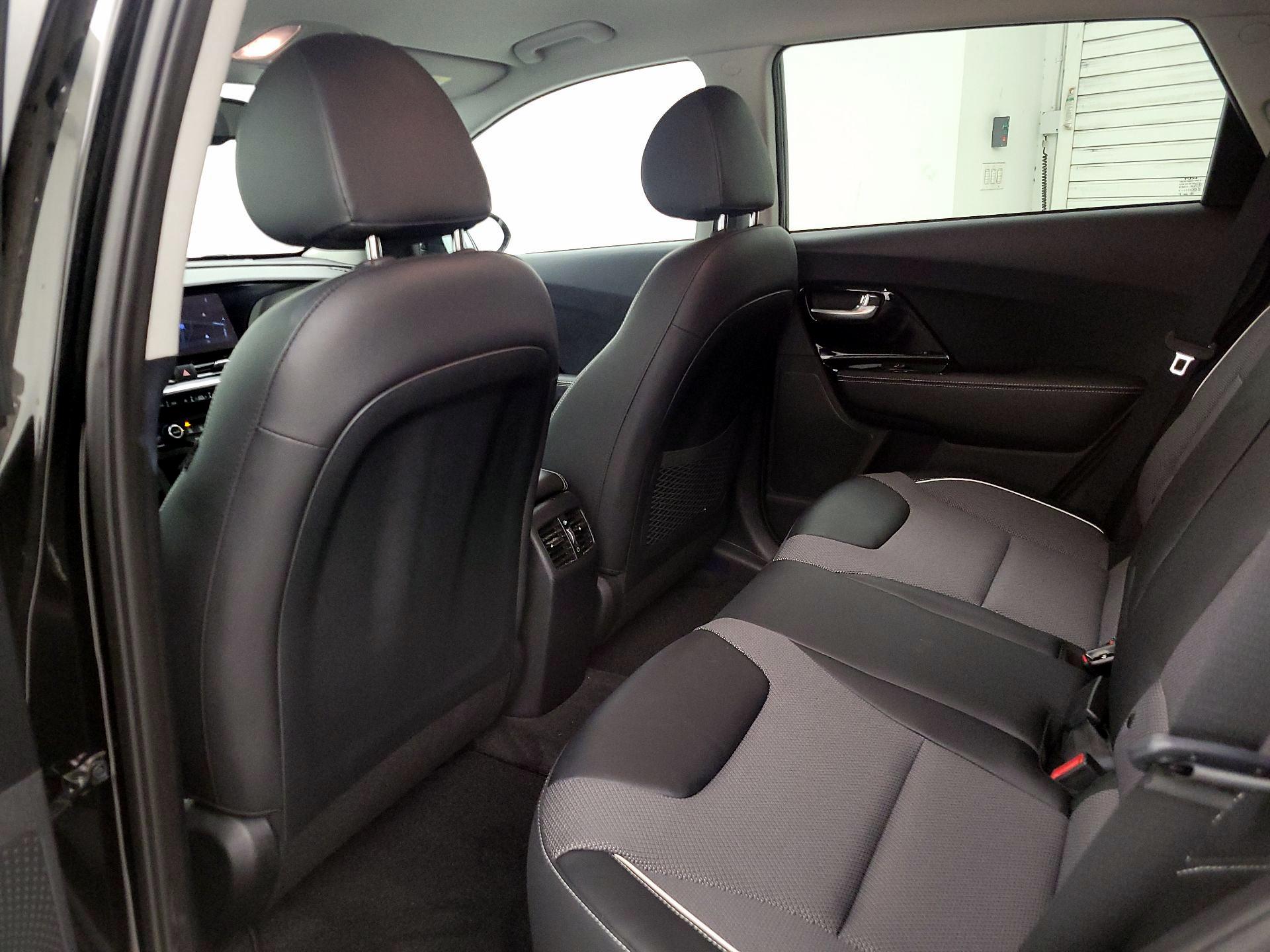 Thumbnail: 2022 Kia Niro - 20