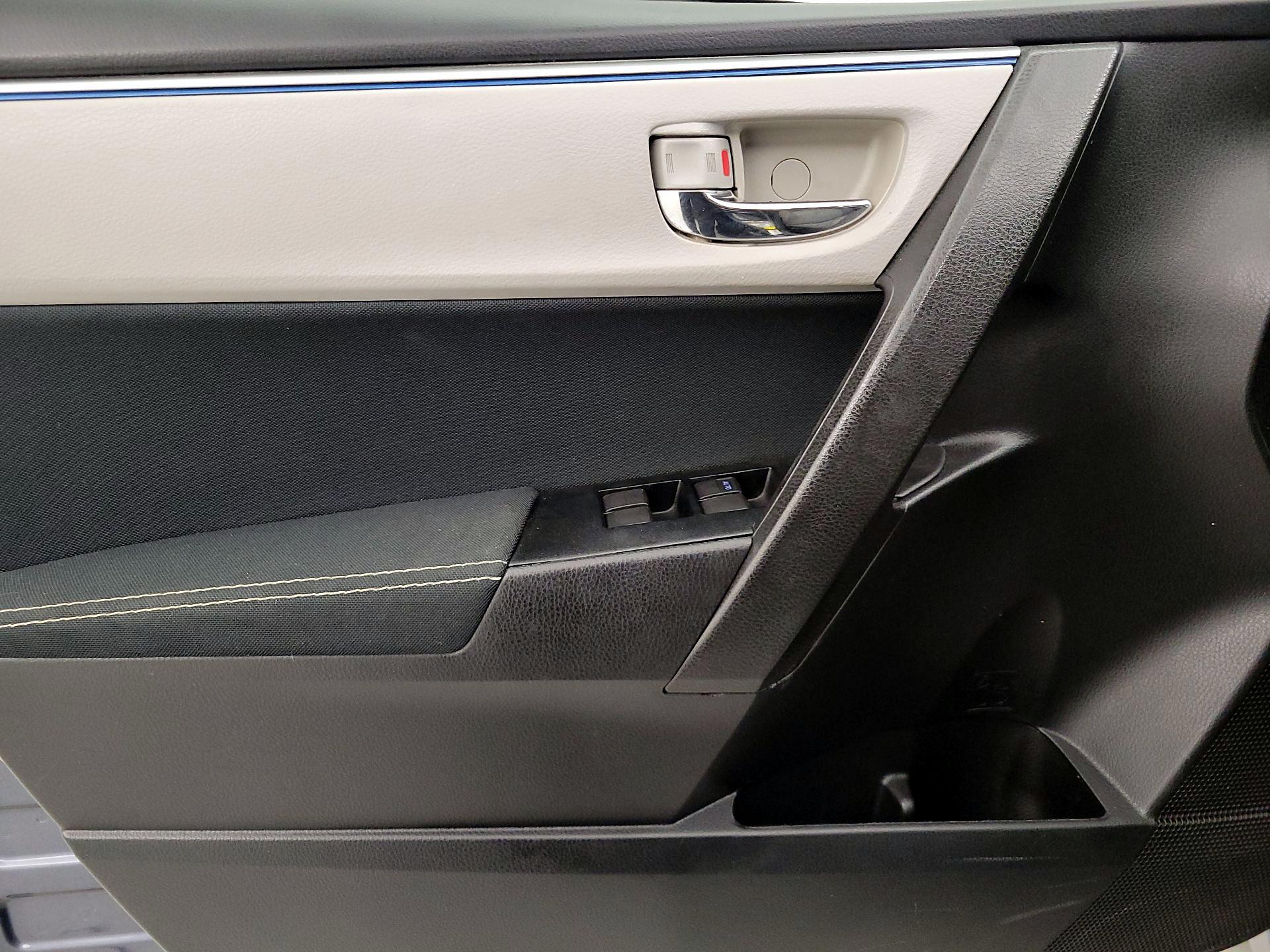 Thumbnail: 2016 Toyota Corolla - 12