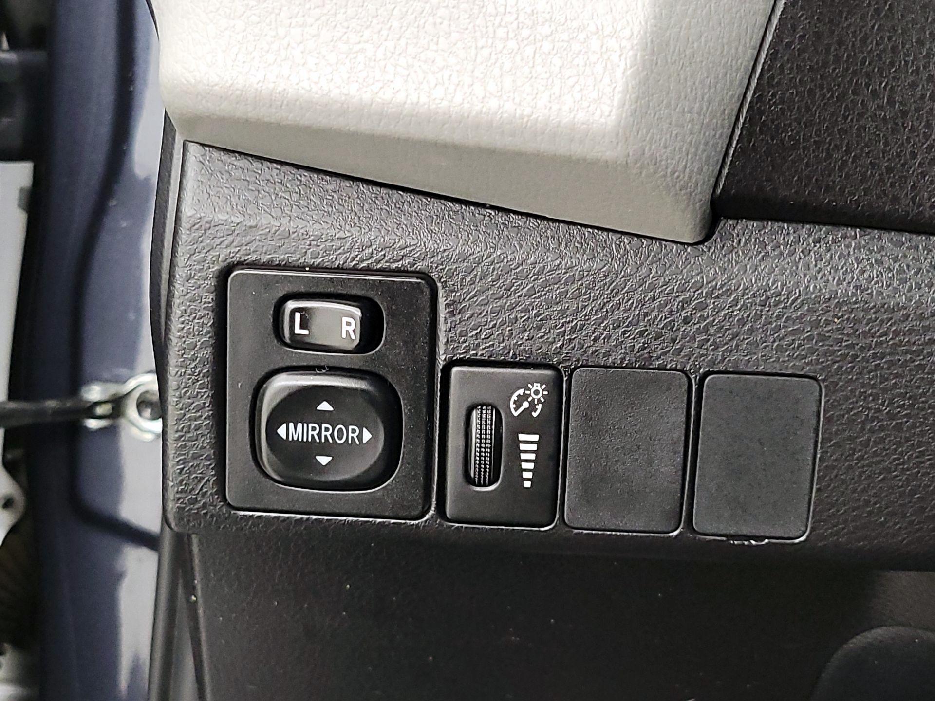 Thumbnail: 2016 Toyota Corolla - 13