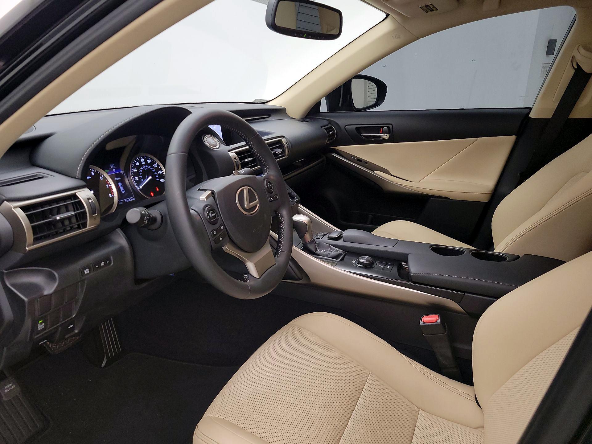 Thumbnail: 2014 Lexus IS - 11