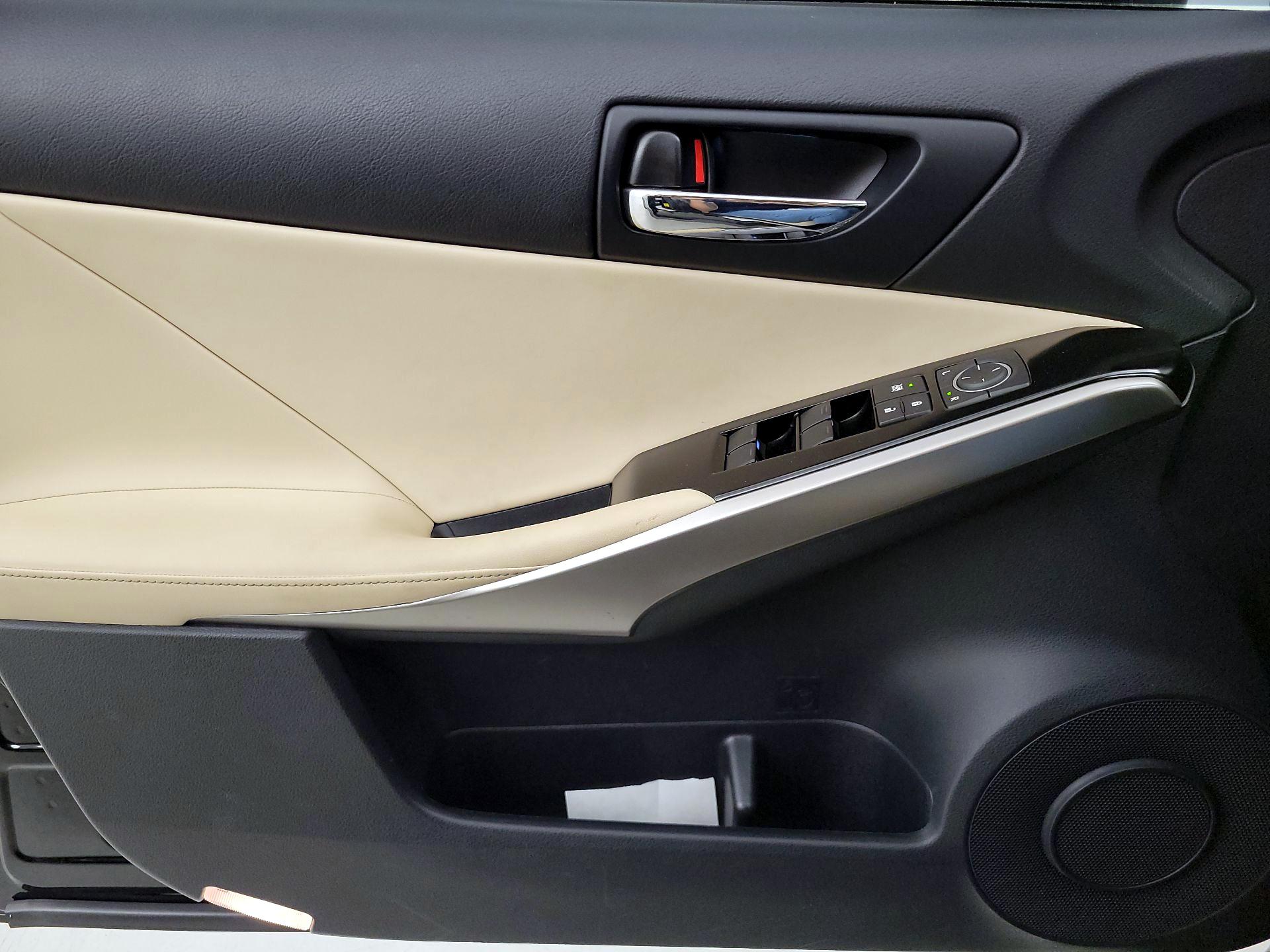 Thumbnail: 2014 Lexus IS - 12