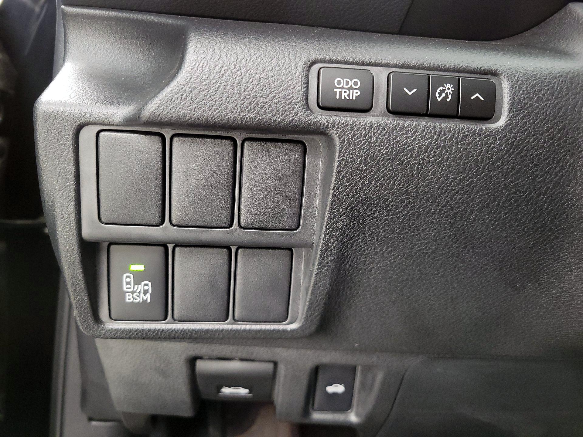 Thumbnail: 2014 Lexus IS - 13