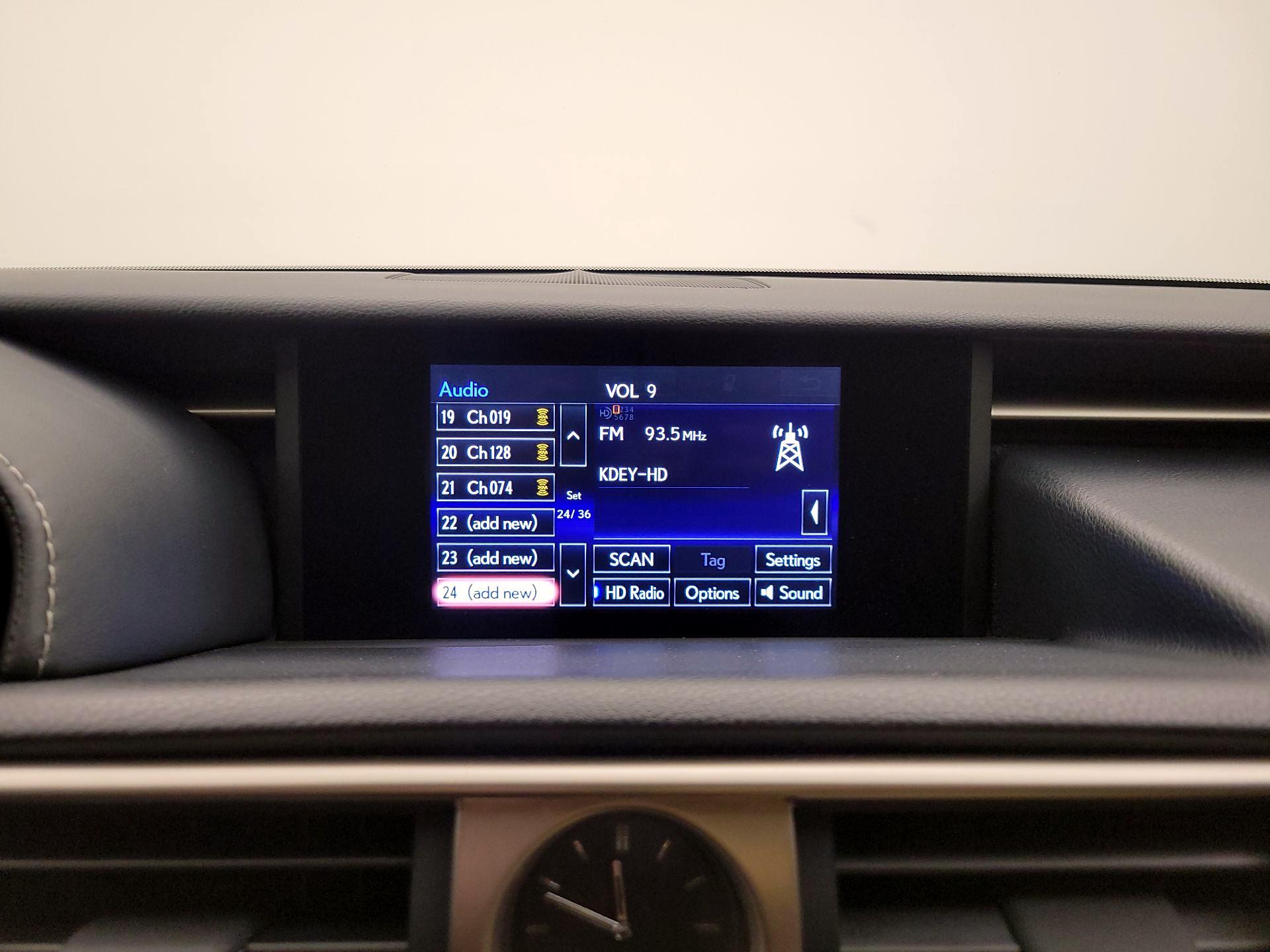 Thumbnail: 2014 Lexus IS - 16