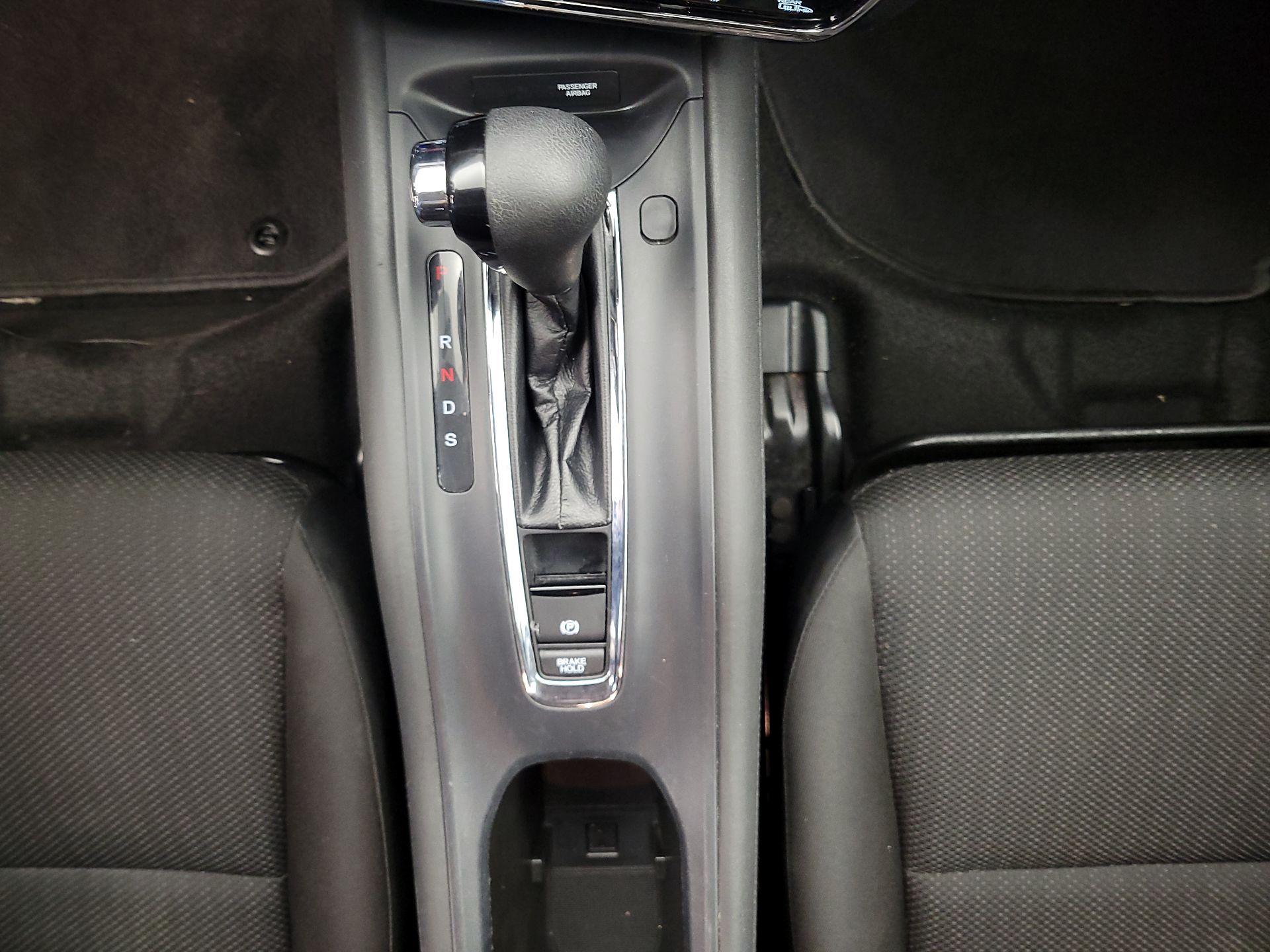 Thumbnail: 2017 Honda HR-V - 17