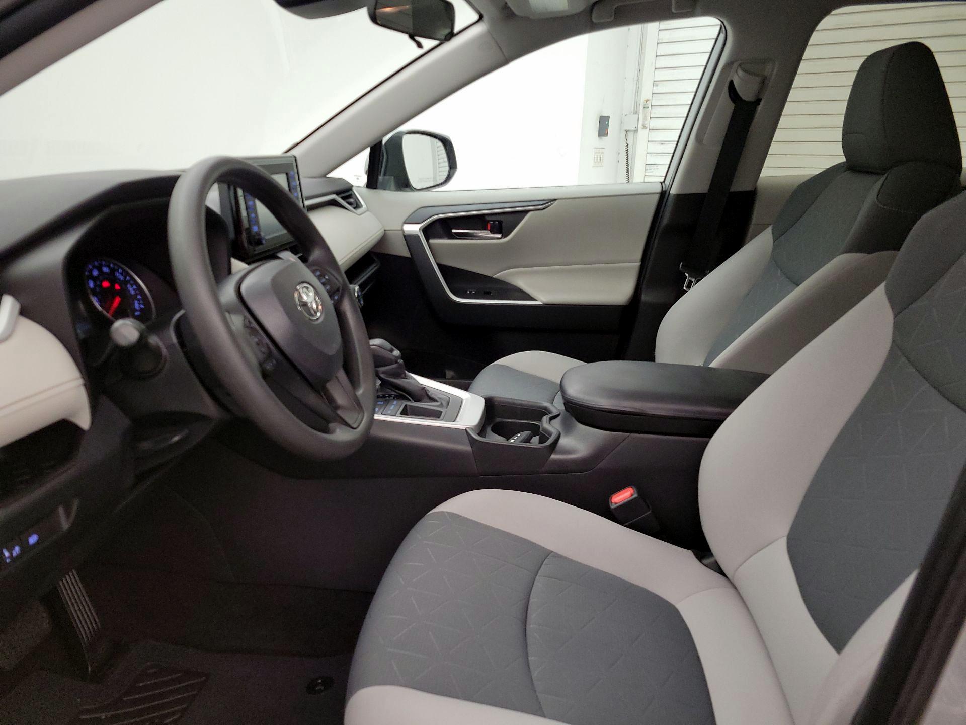 Thumbnail: 2019 Toyota RAV4 - 11