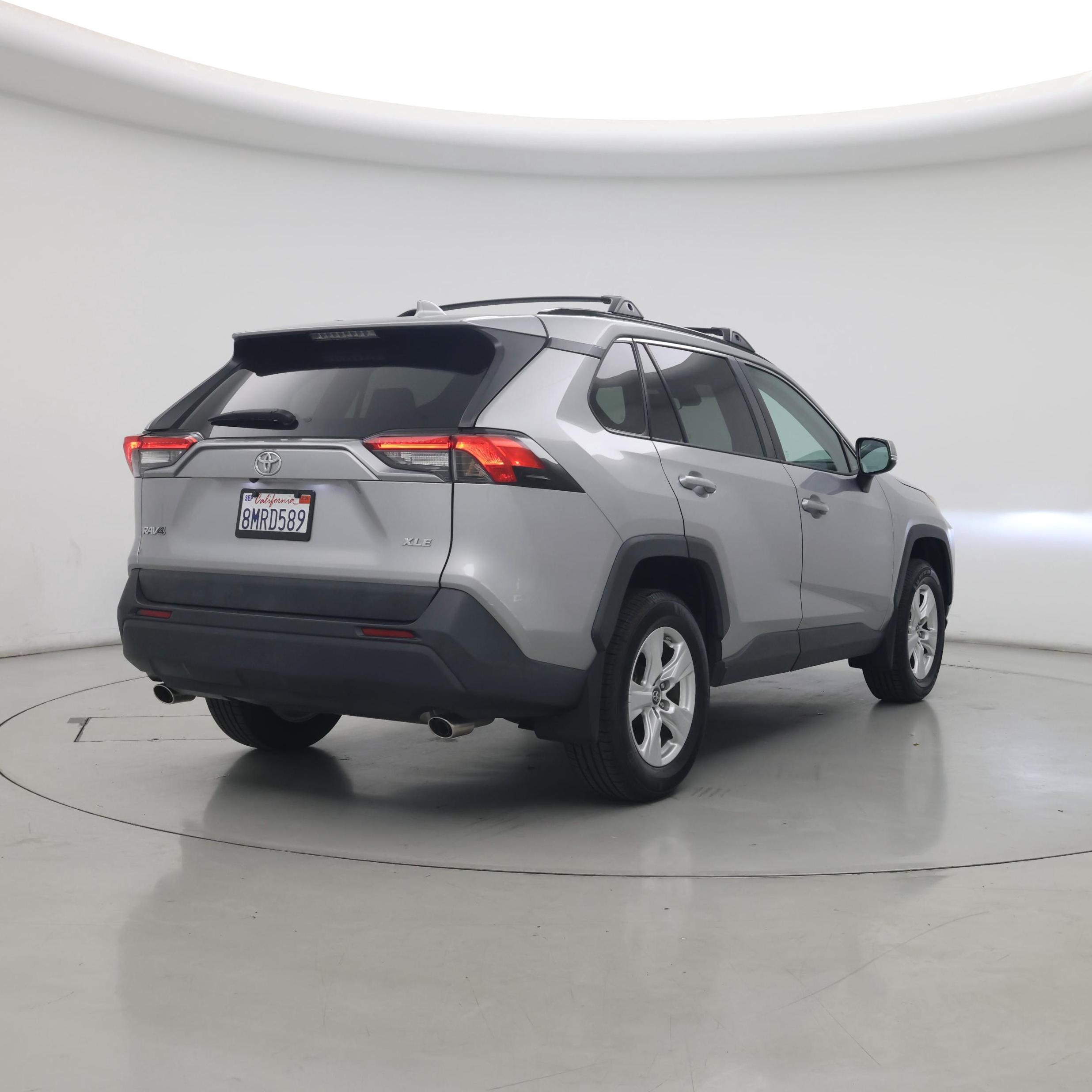 Thumbnail: 2019 Toyota RAV4 - 8