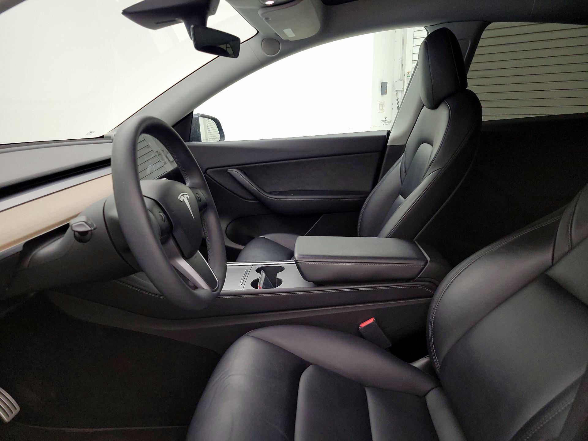 Thumbnail: 2022 Tesla Model Y - 11