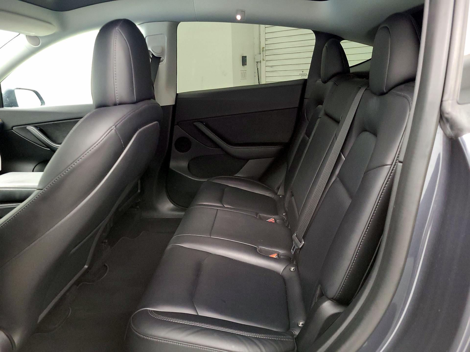 Thumbnail: 2022 Tesla Model Y - 18