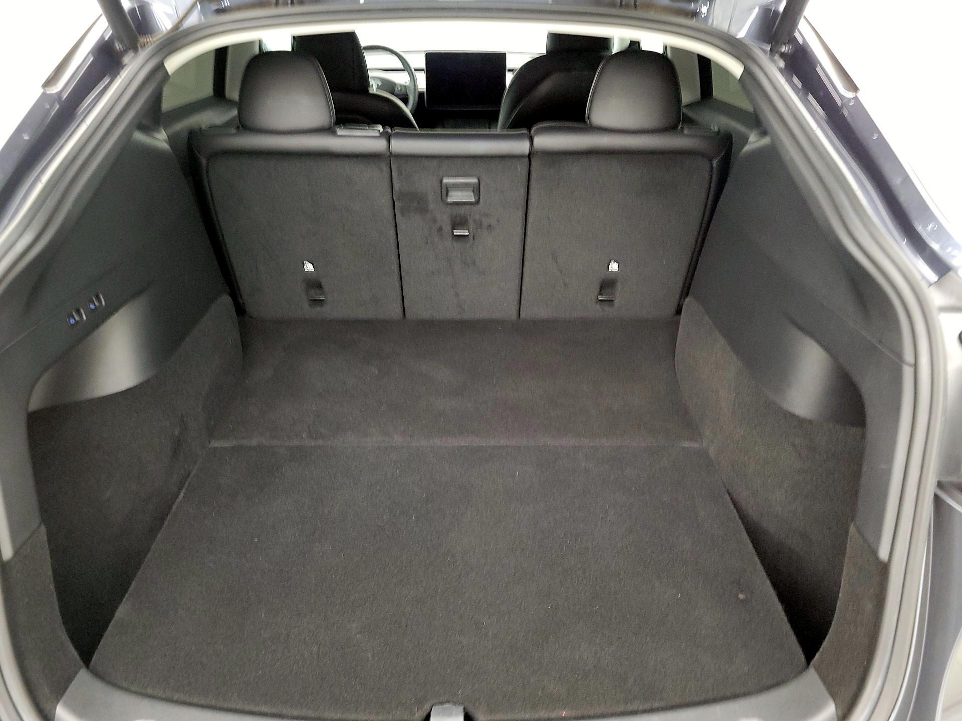 Thumbnail: 2022 Tesla Model Y - 19