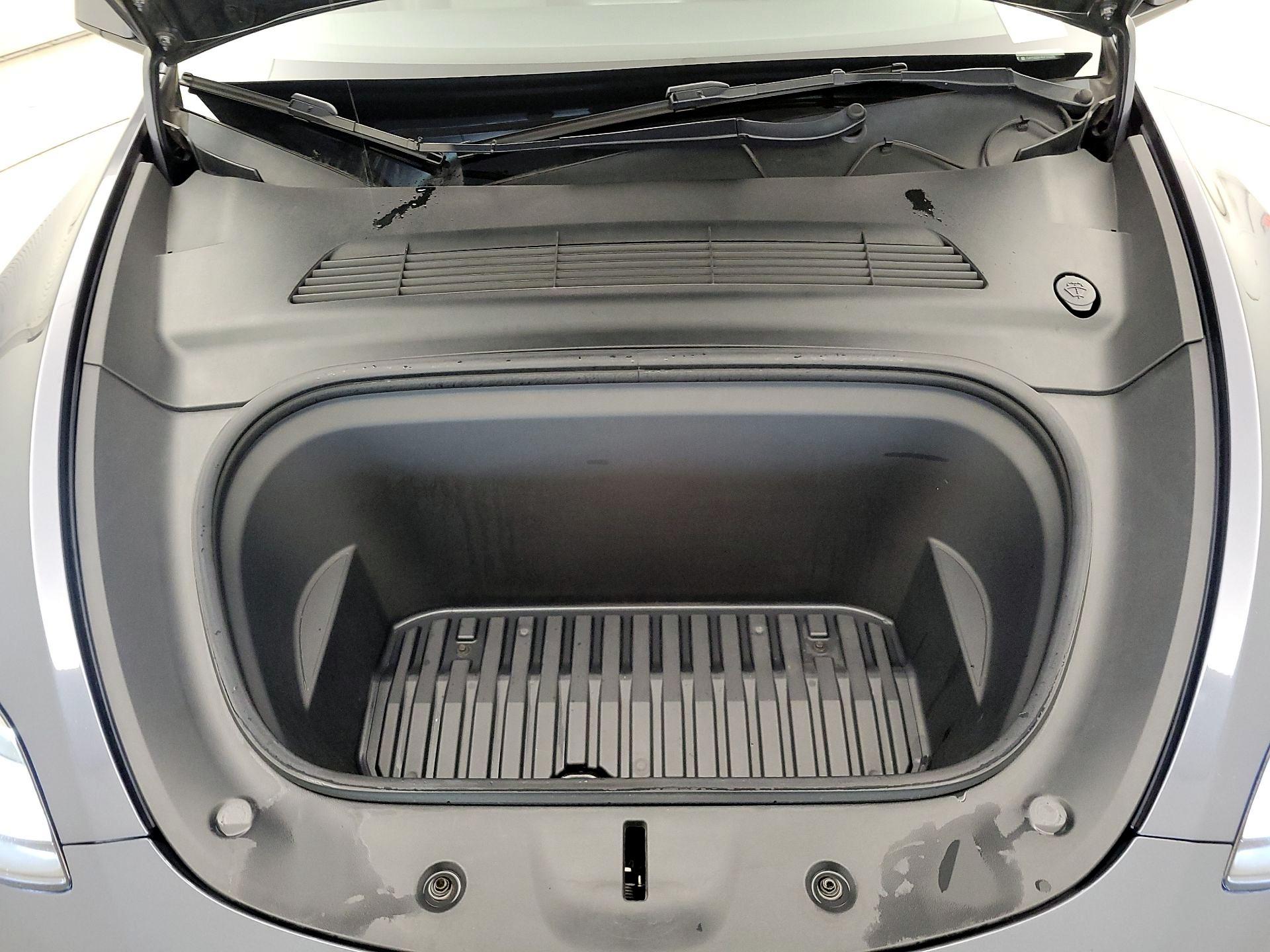 Thumbnail: 2022 Tesla Model Y - 20