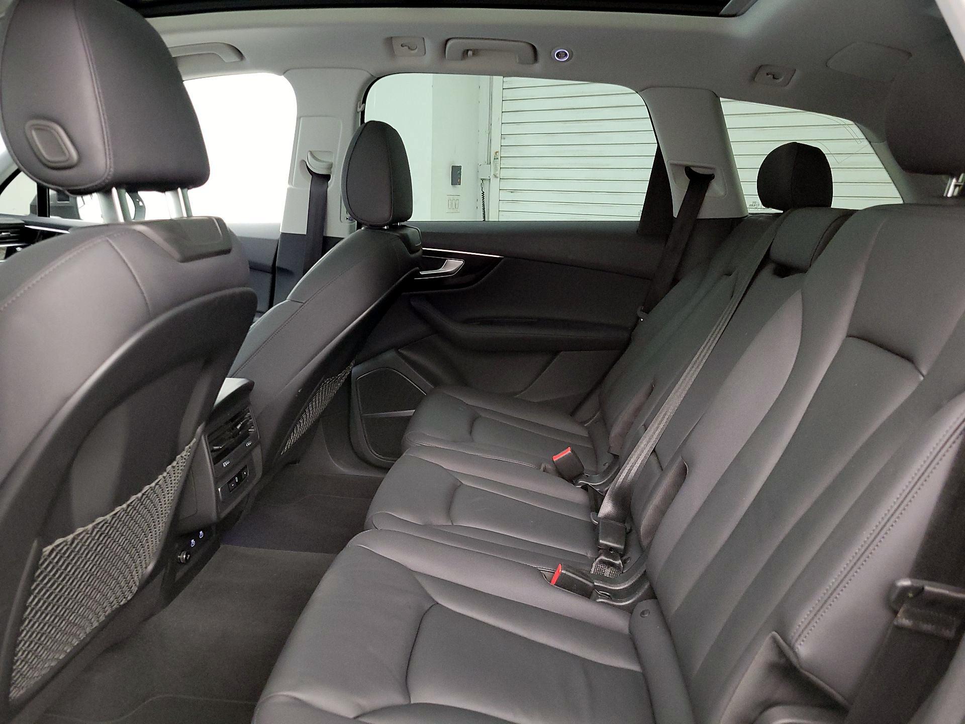 Thumbnail: 2023 Audi Q7 - 19