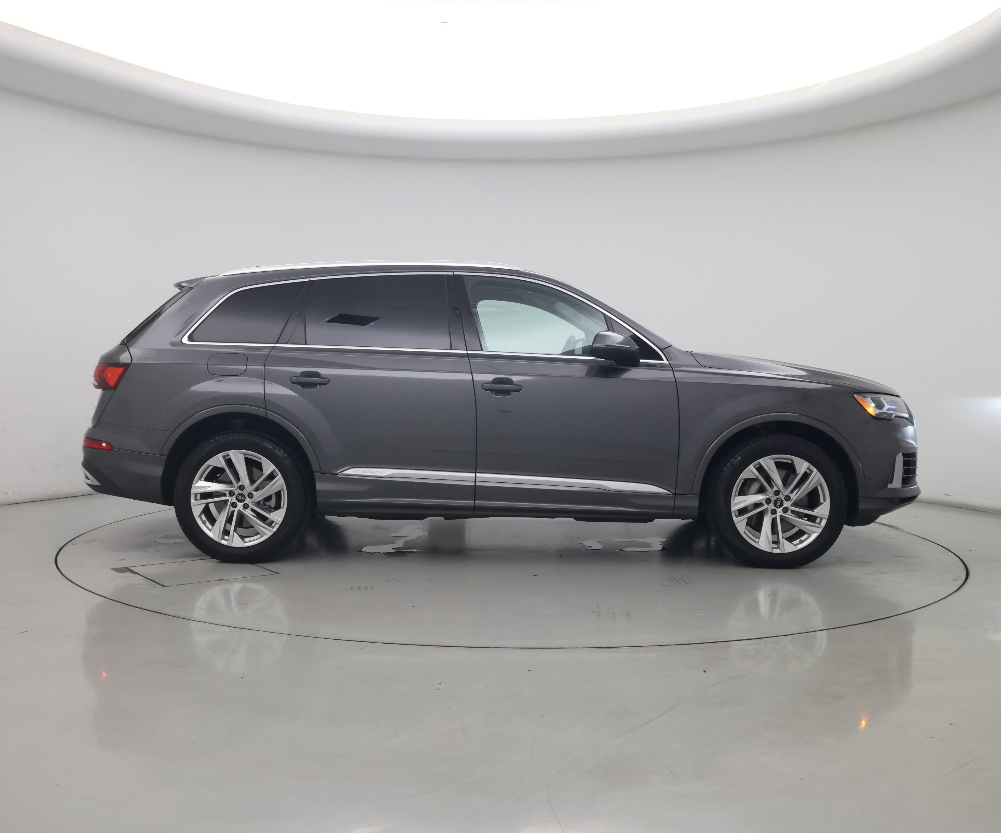 Thumbnail: 2023 Audi Q7 - 7