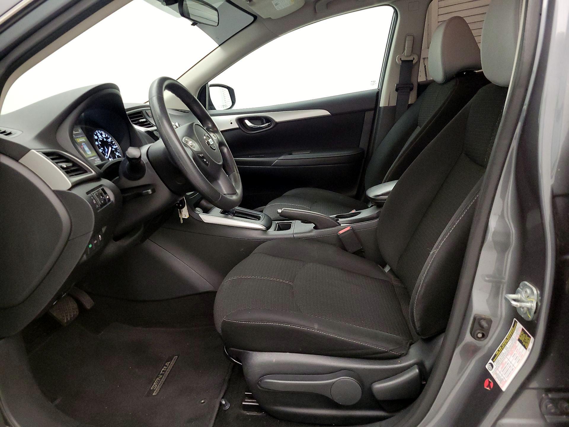 Thumbnail: 2018 Nissan Sentra - 11