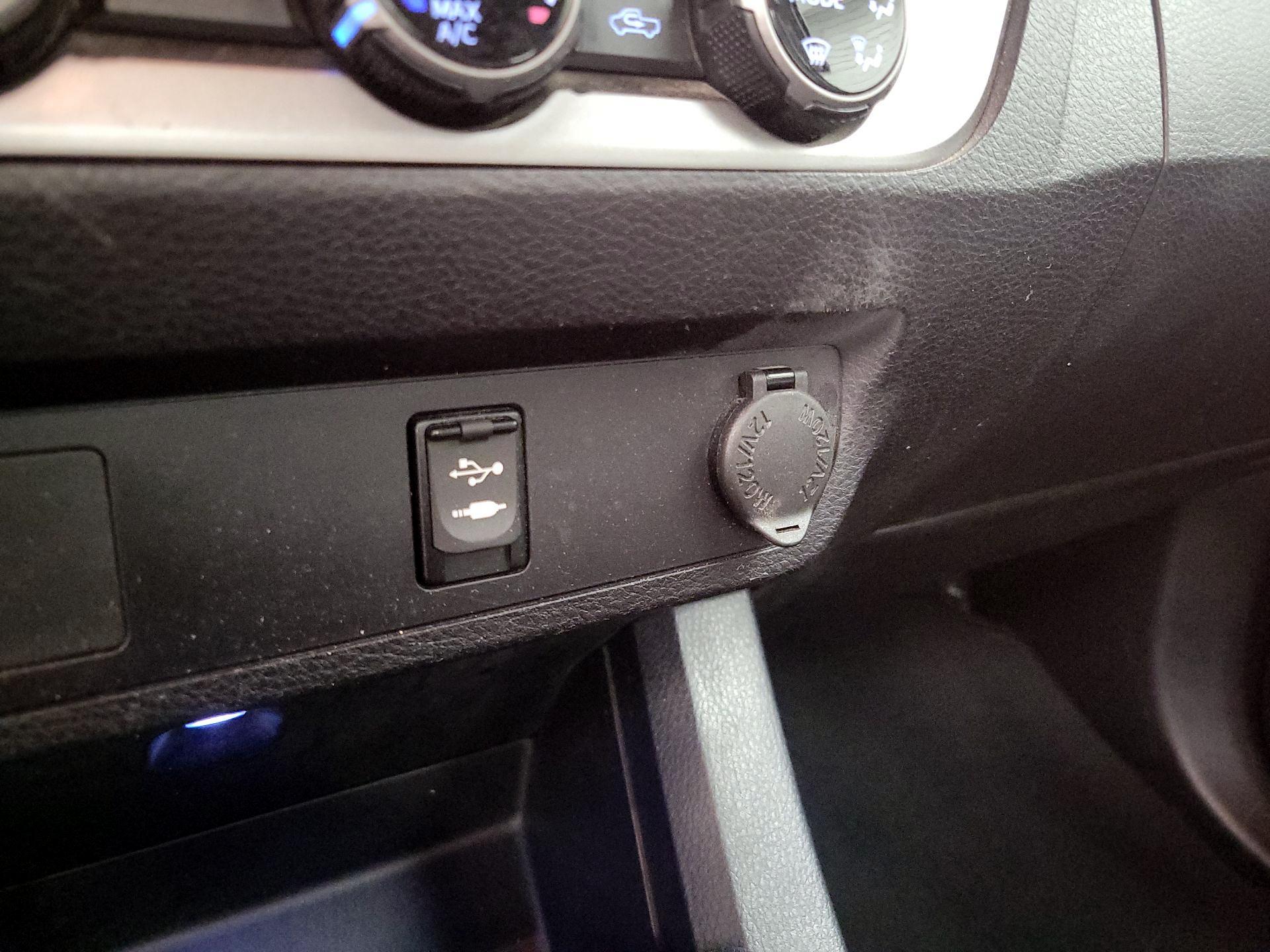 Thumbnail: 2017 Toyota Tacoma - 17