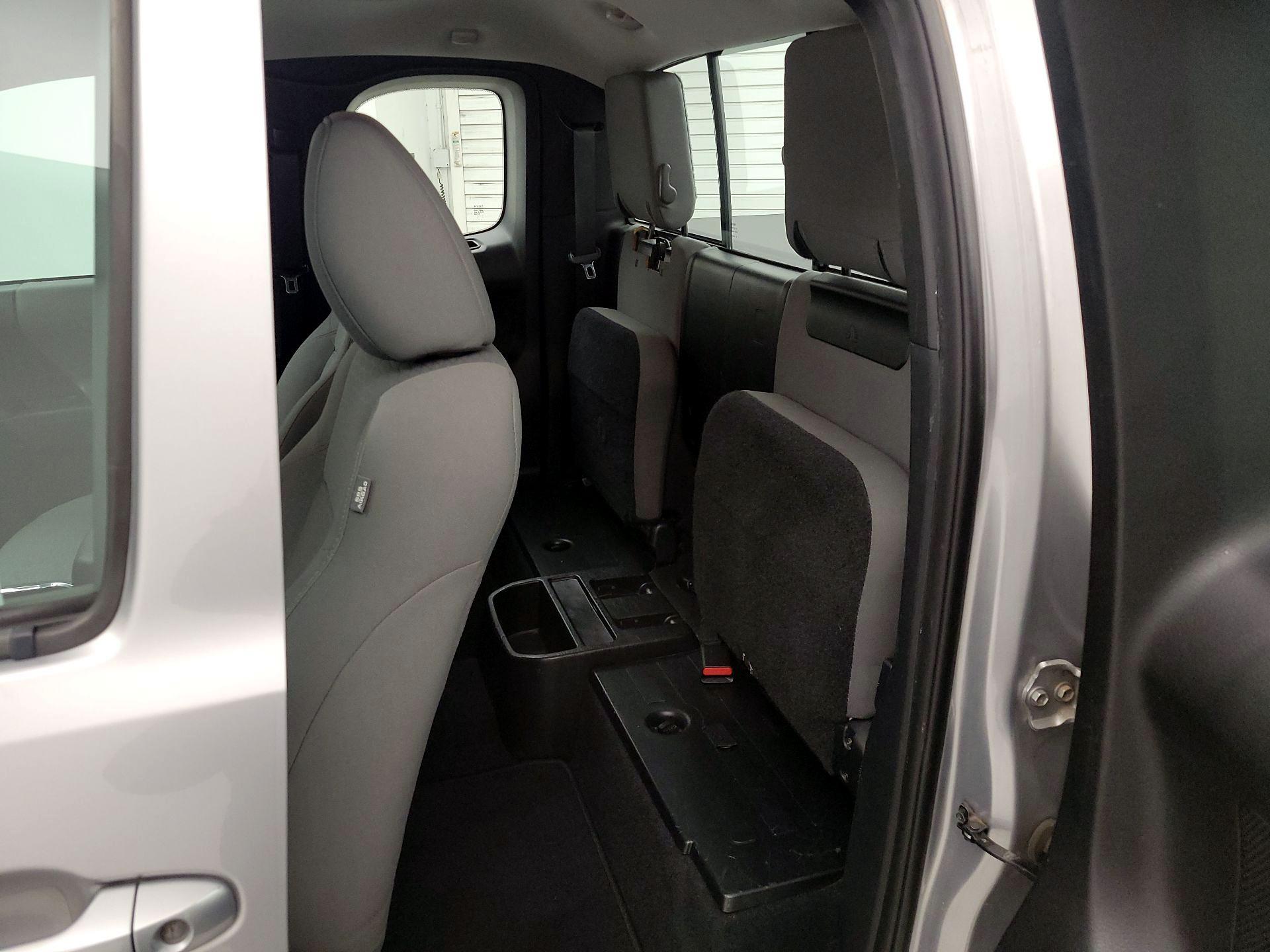 Thumbnail: 2017 Toyota Tacoma - 18