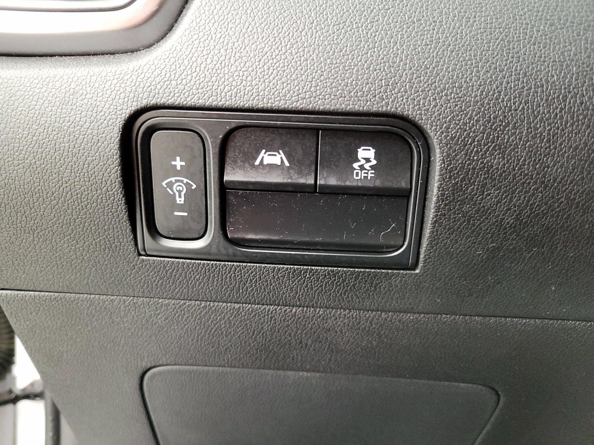 Thumbnail: 2021 Kia Sorento - 13