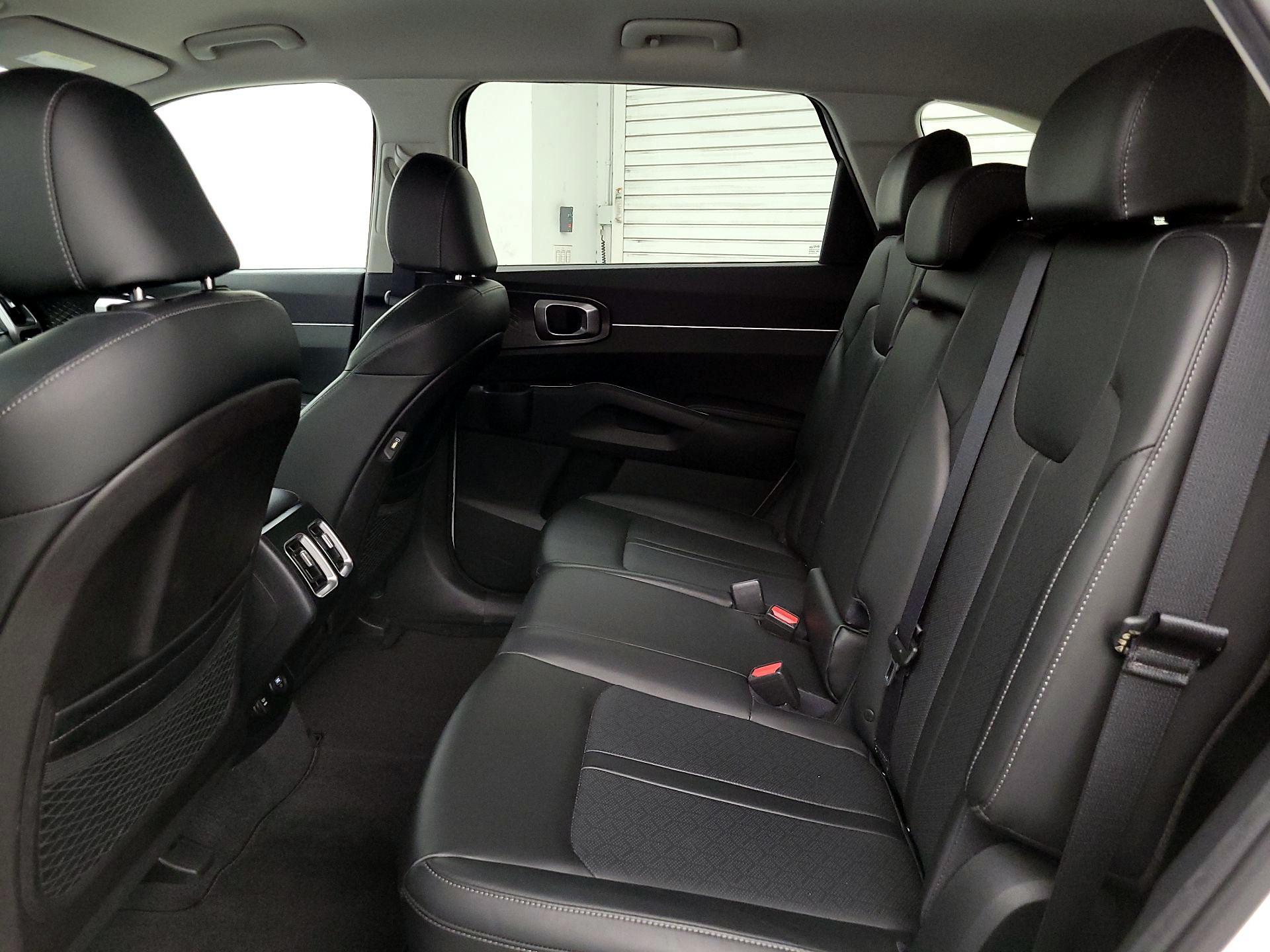 Thumbnail: 2021 Kia Sorento - 19