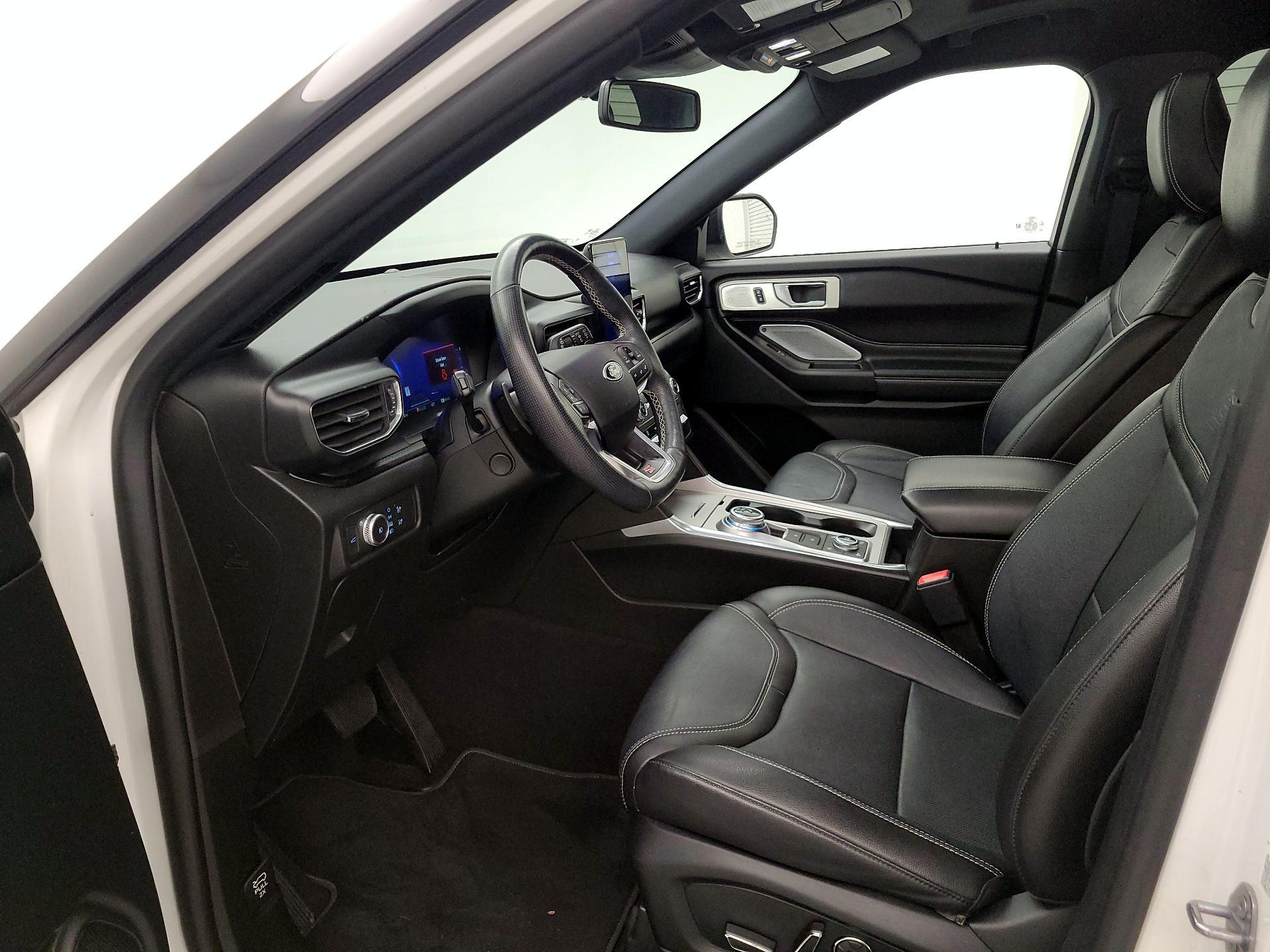 Thumbnail: 2020 Ford Explorer - 11