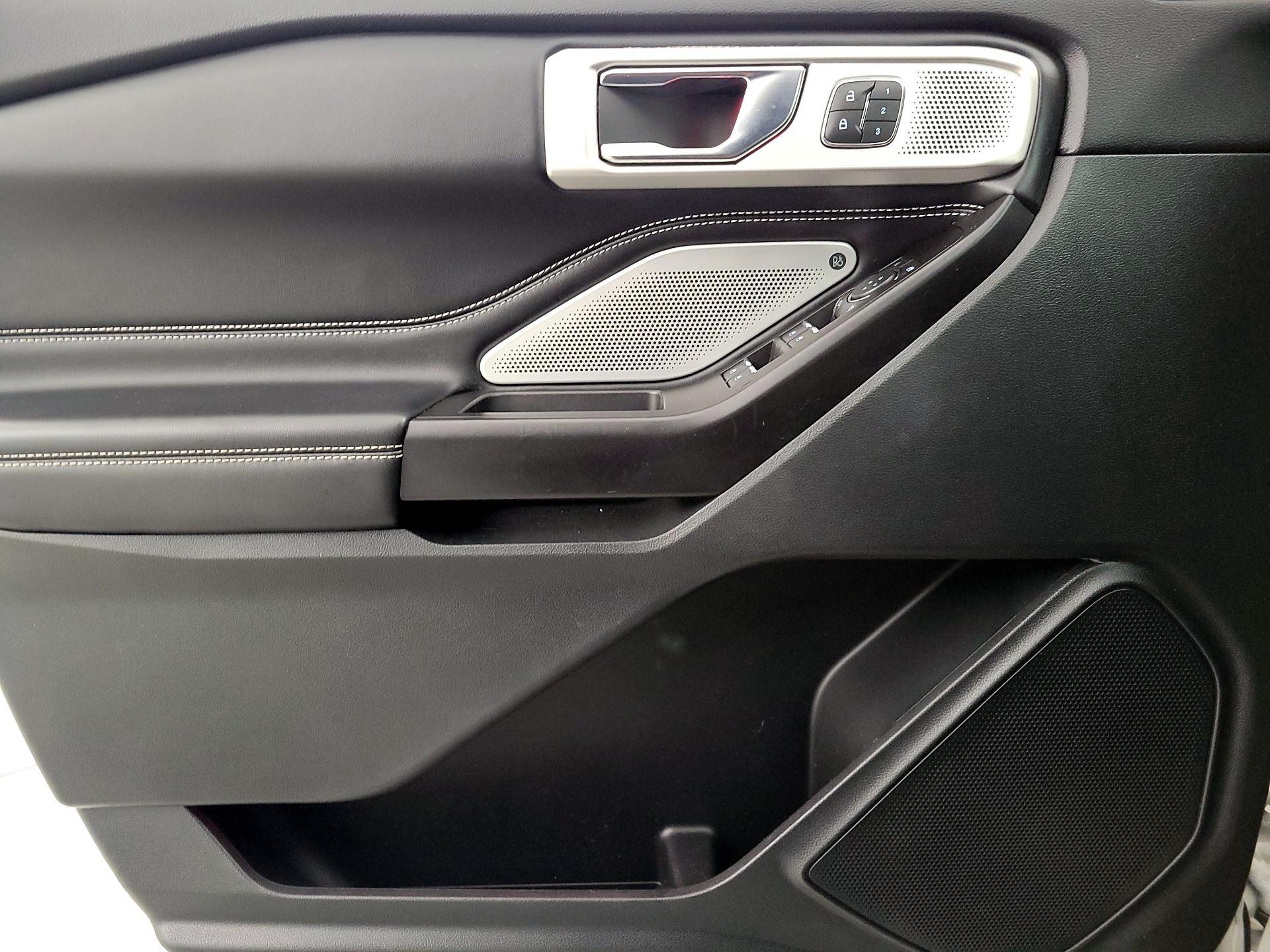 Thumbnail: 2020 Ford Explorer - 12