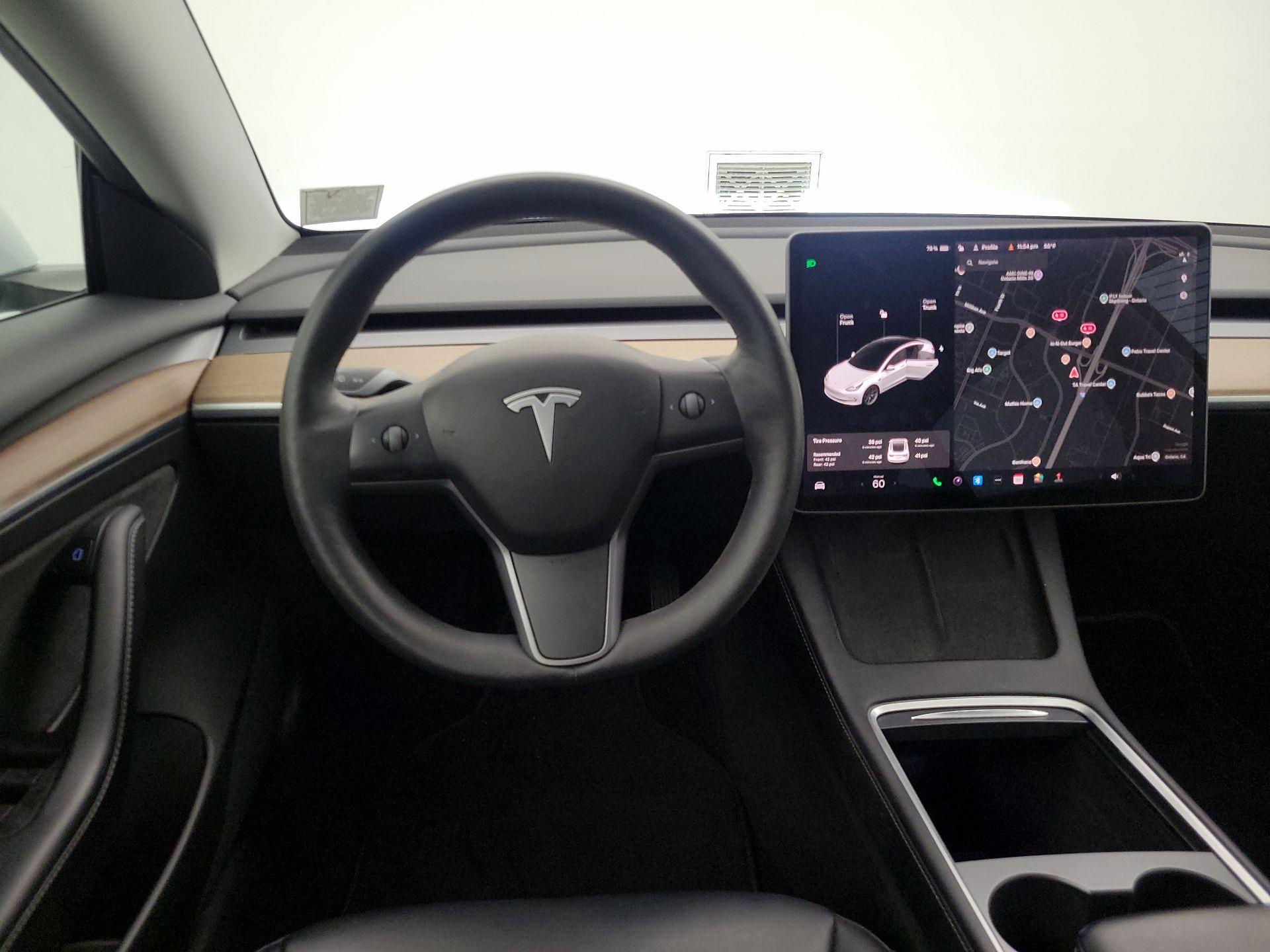 Thumbnail: 2021 Tesla Model 3 - 10