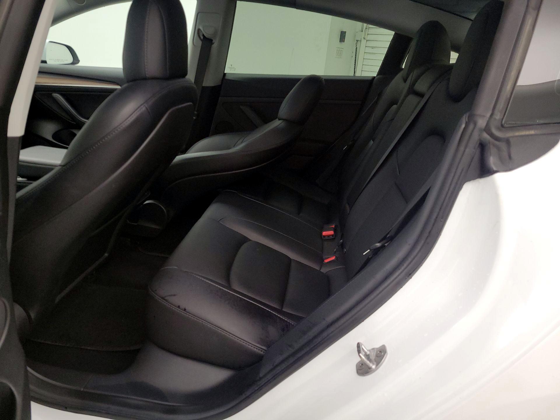 Thumbnail: 2021 Tesla Model 3 - 18