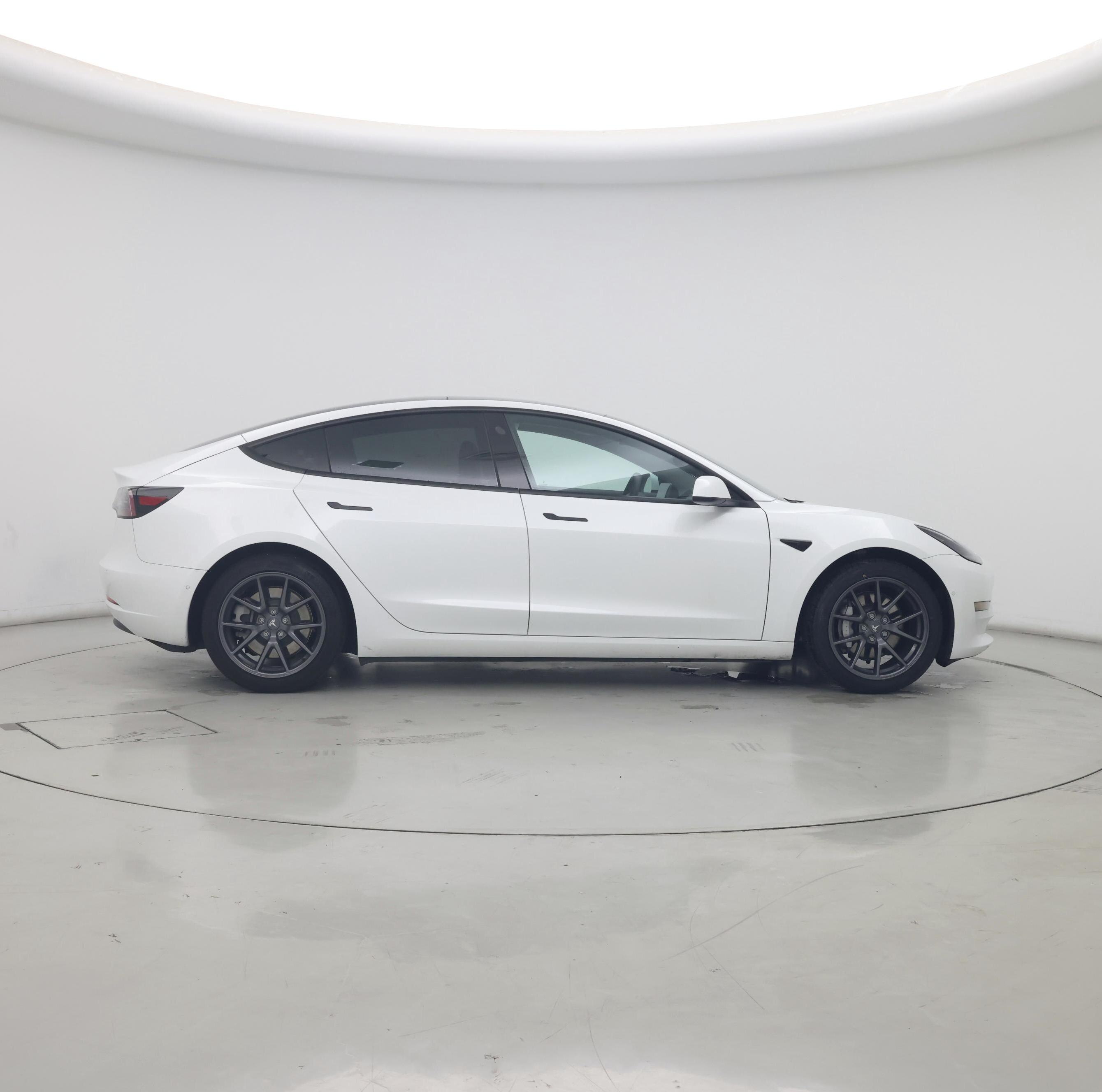 Thumbnail: 2021 Tesla Model 3 - 7