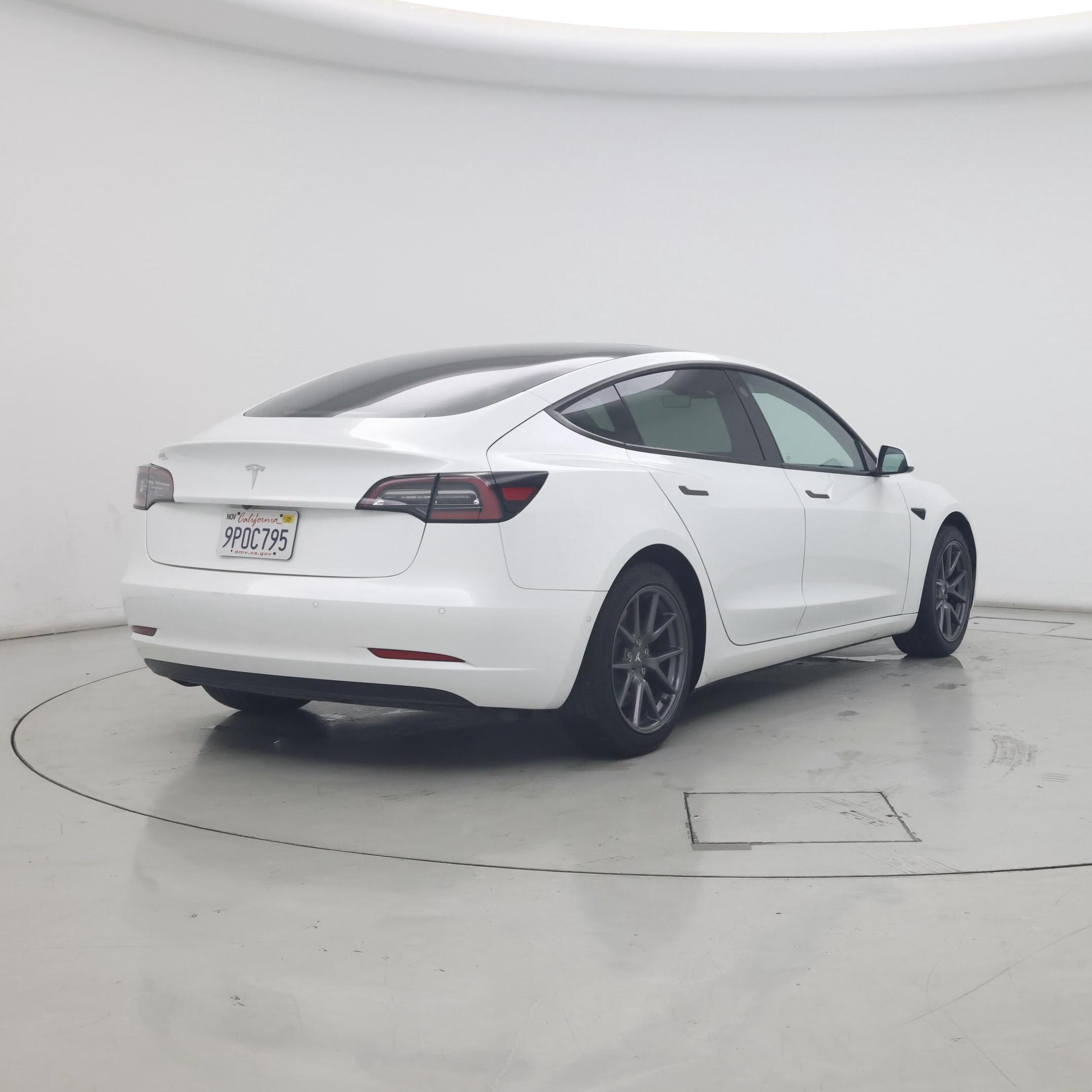 Thumbnail: 2021 Tesla Model 3 - 8