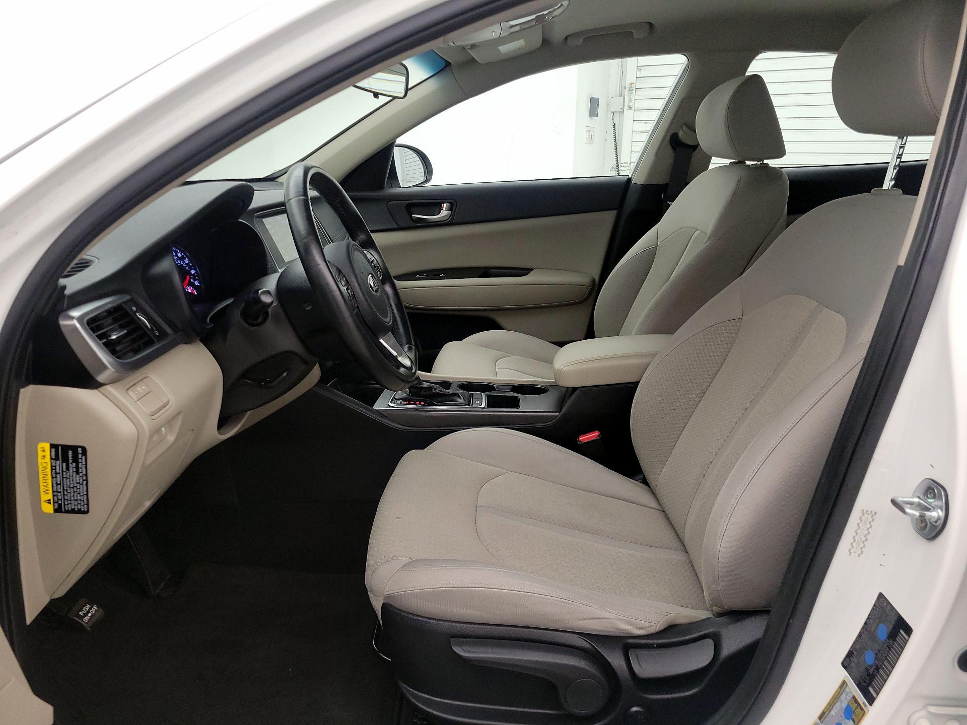 Thumbnail: 2017 Kia Optima - 11