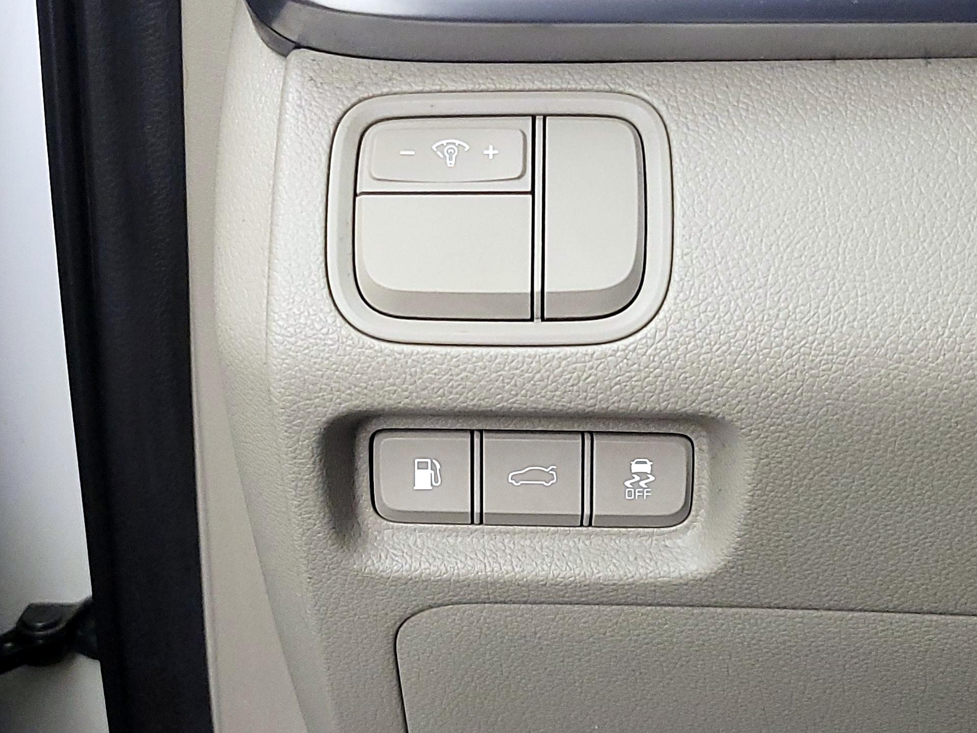 Thumbnail: 2017 Kia Optima - 13