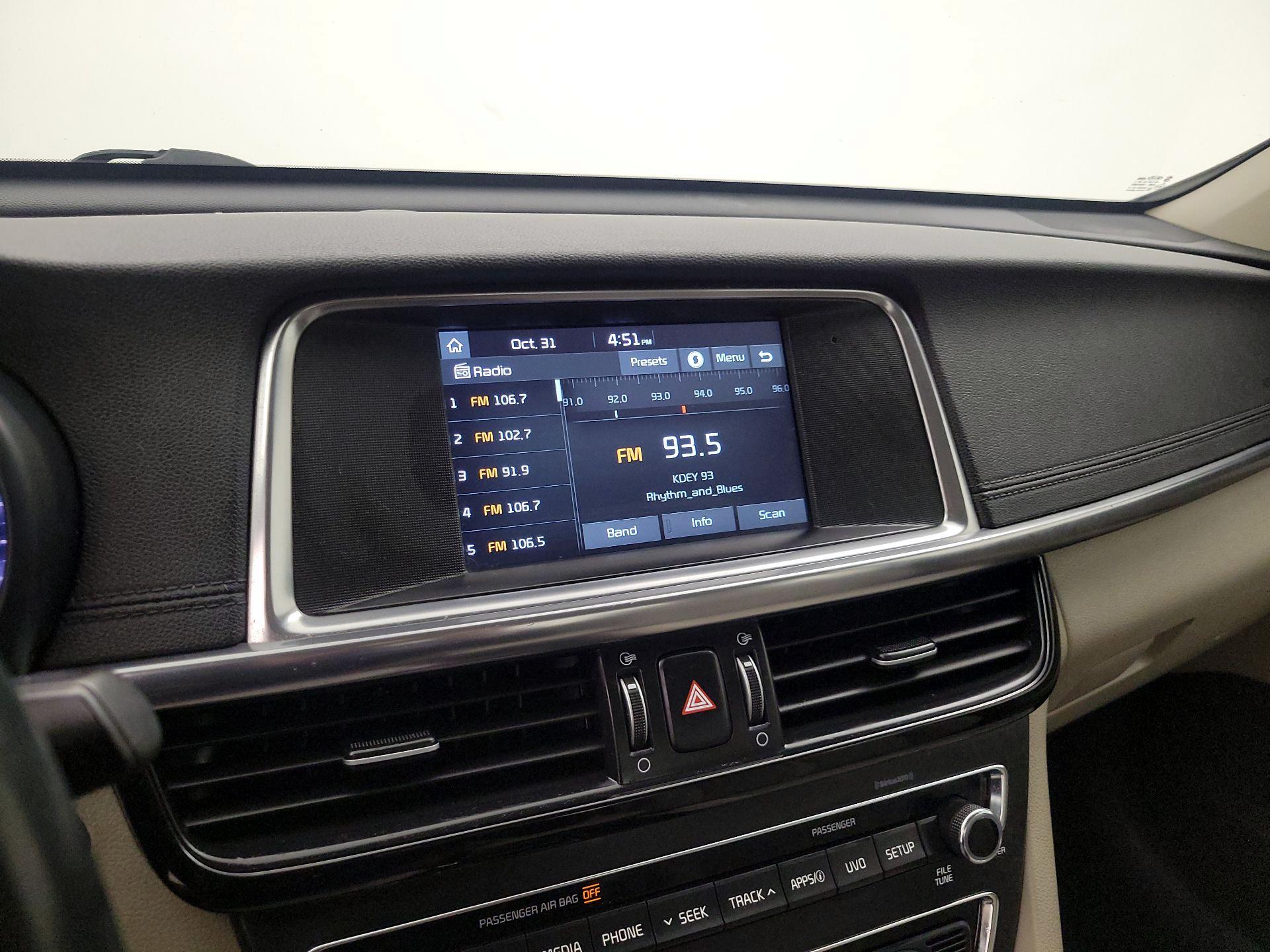 Thumbnail: 2017 Kia Optima - 15