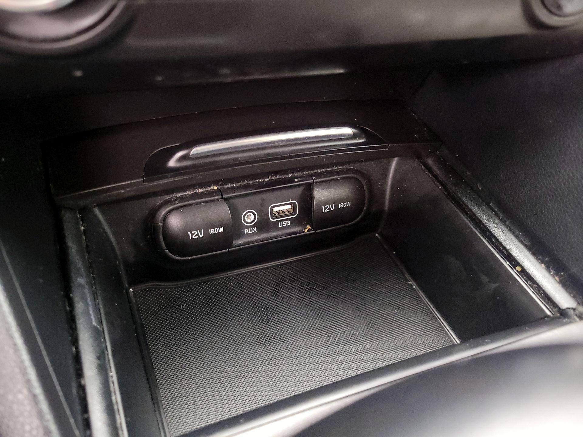 Thumbnail: 2017 Kia Optima - 18