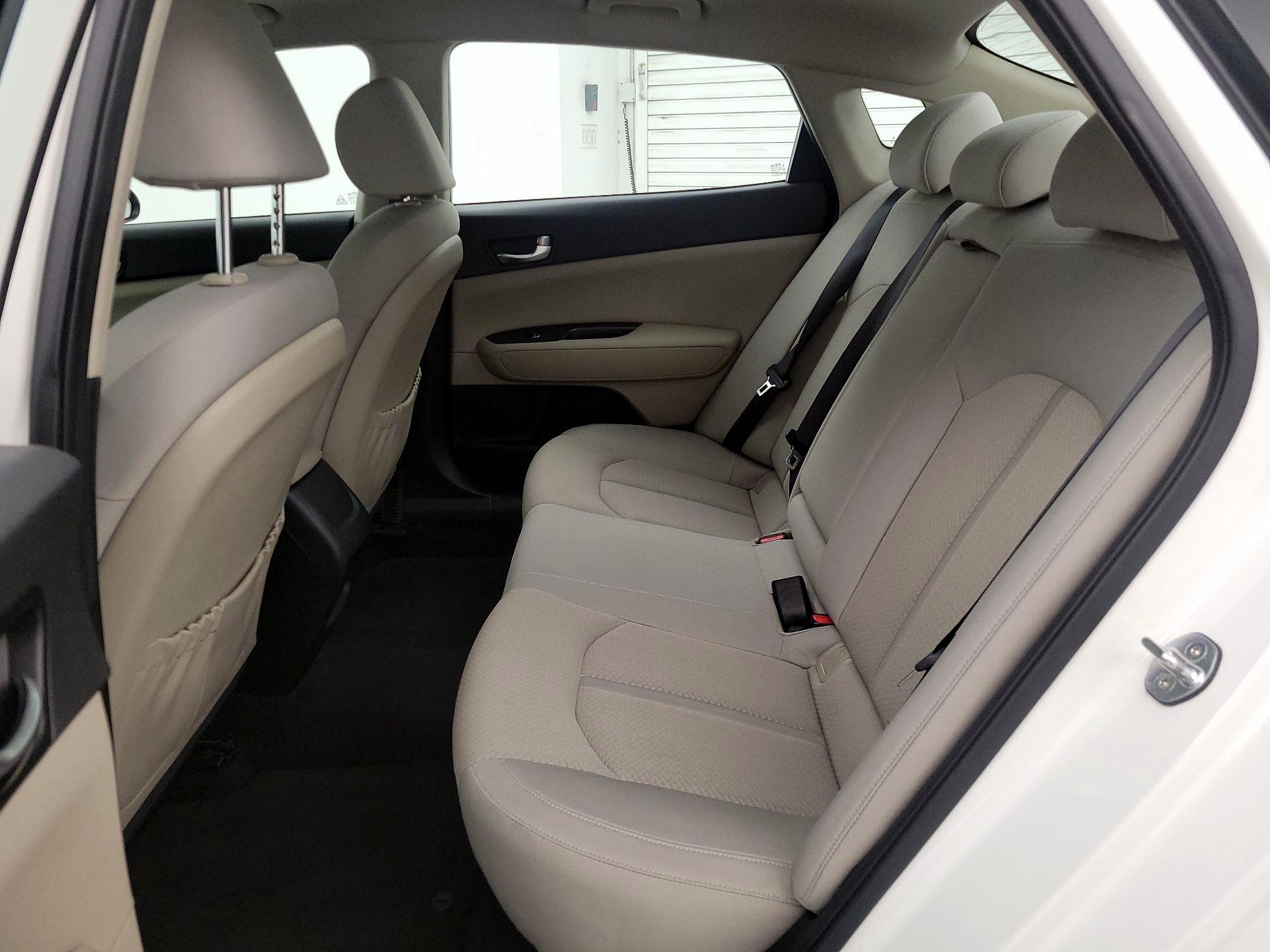 Thumbnail: 2017 Kia Optima - 19