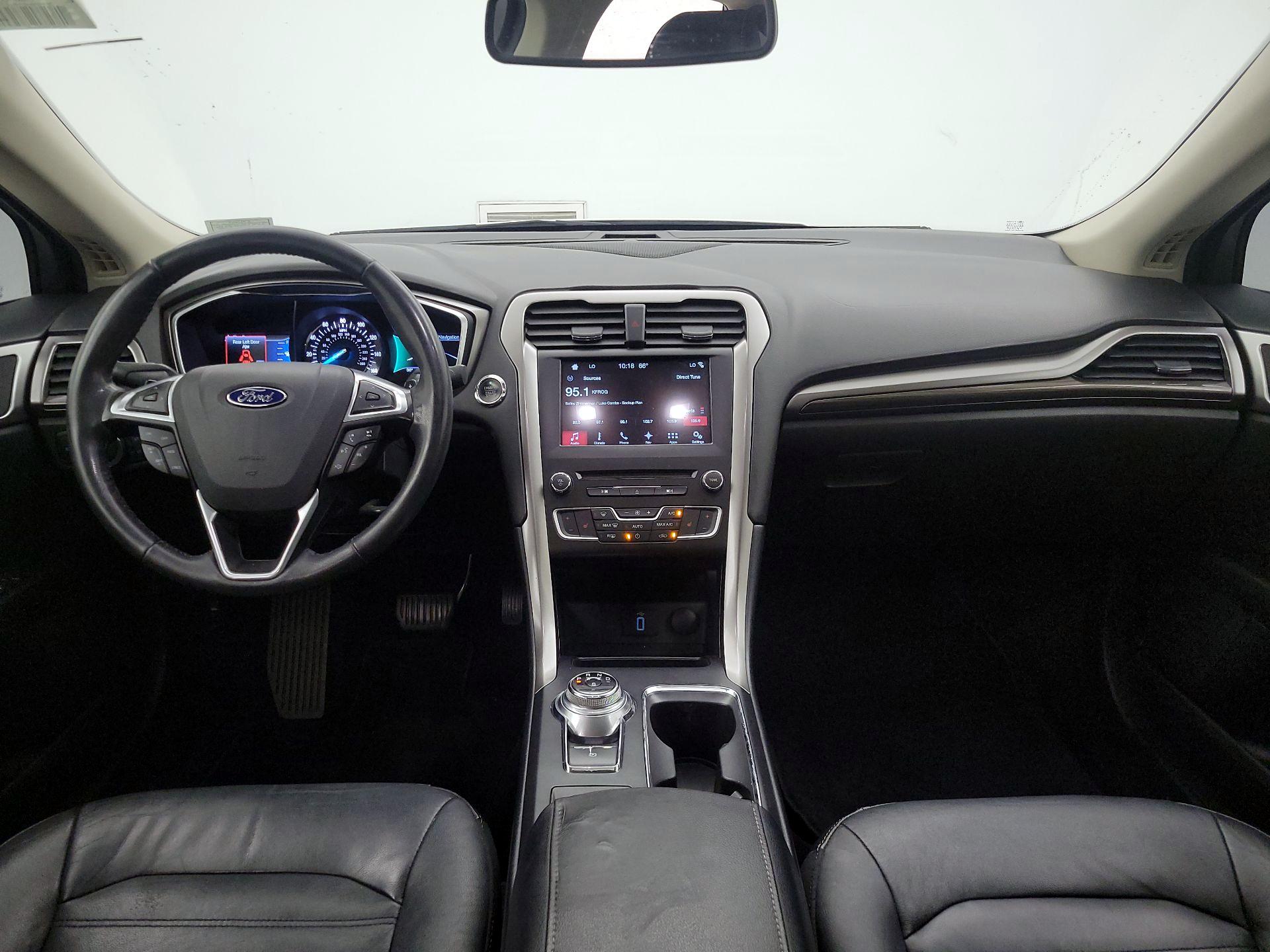 Thumbnail: 2017 Ford Fusion - 9