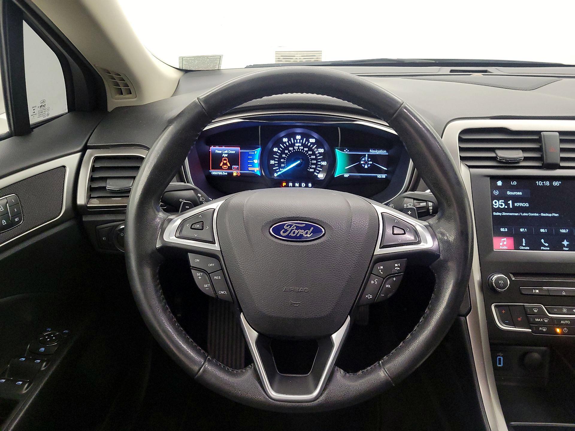 Thumbnail: 2017 Ford Fusion - 10