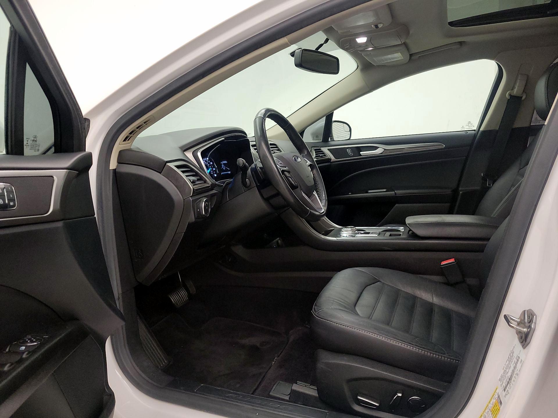 Thumbnail: 2017 Ford Fusion - 11