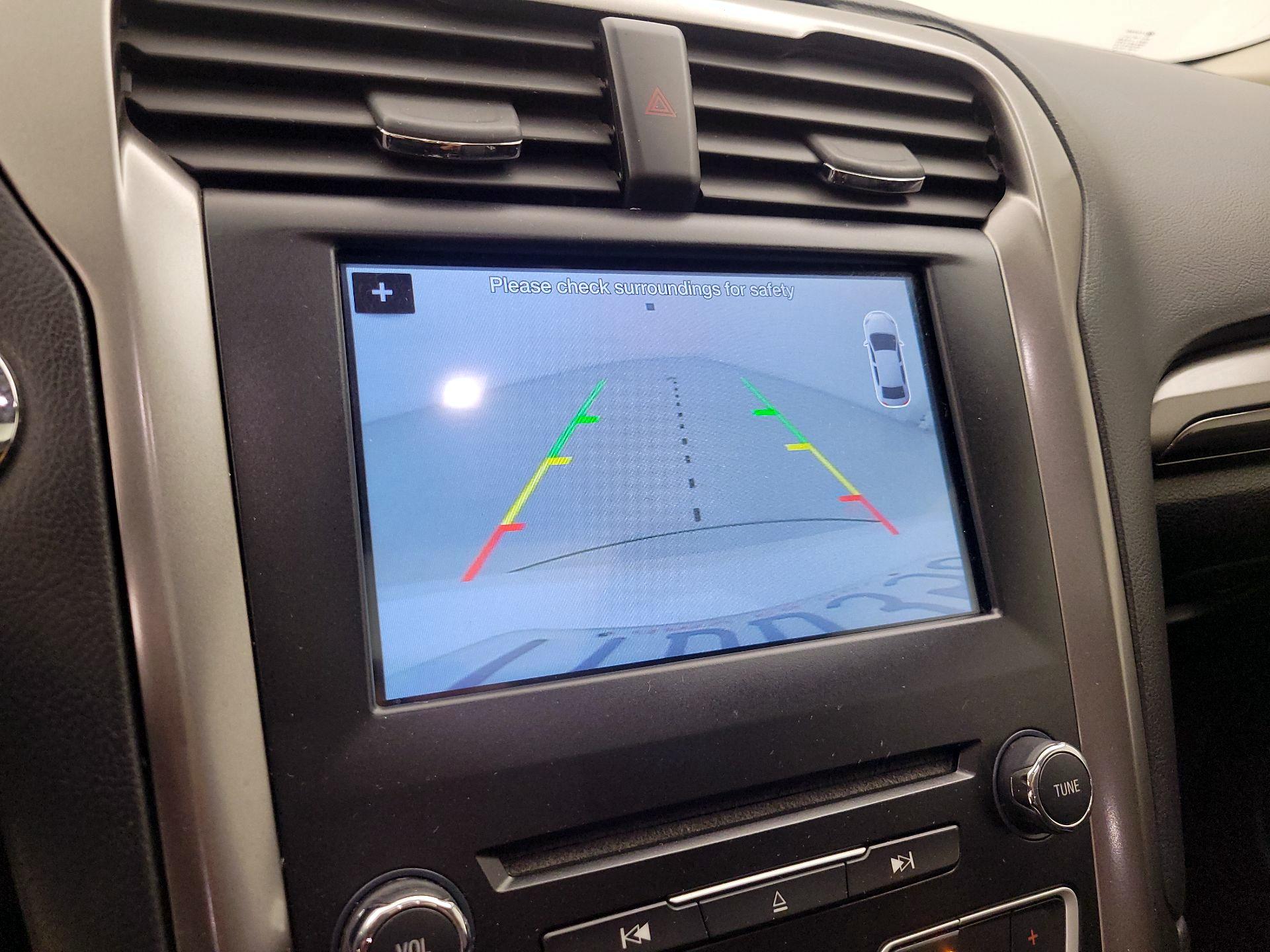 Thumbnail: 2017 Ford Fusion - 14