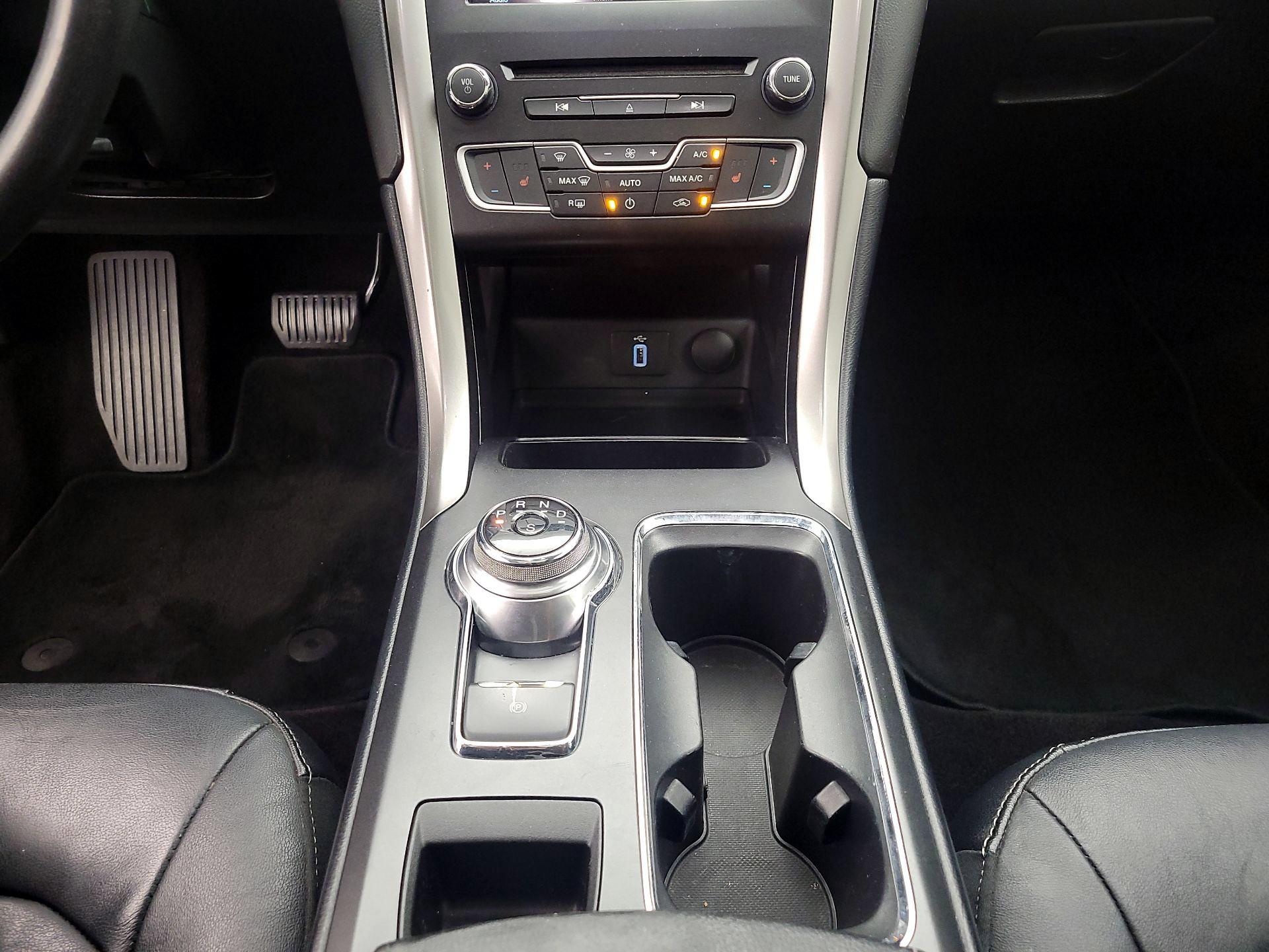 Thumbnail: 2017 Ford Fusion - 17