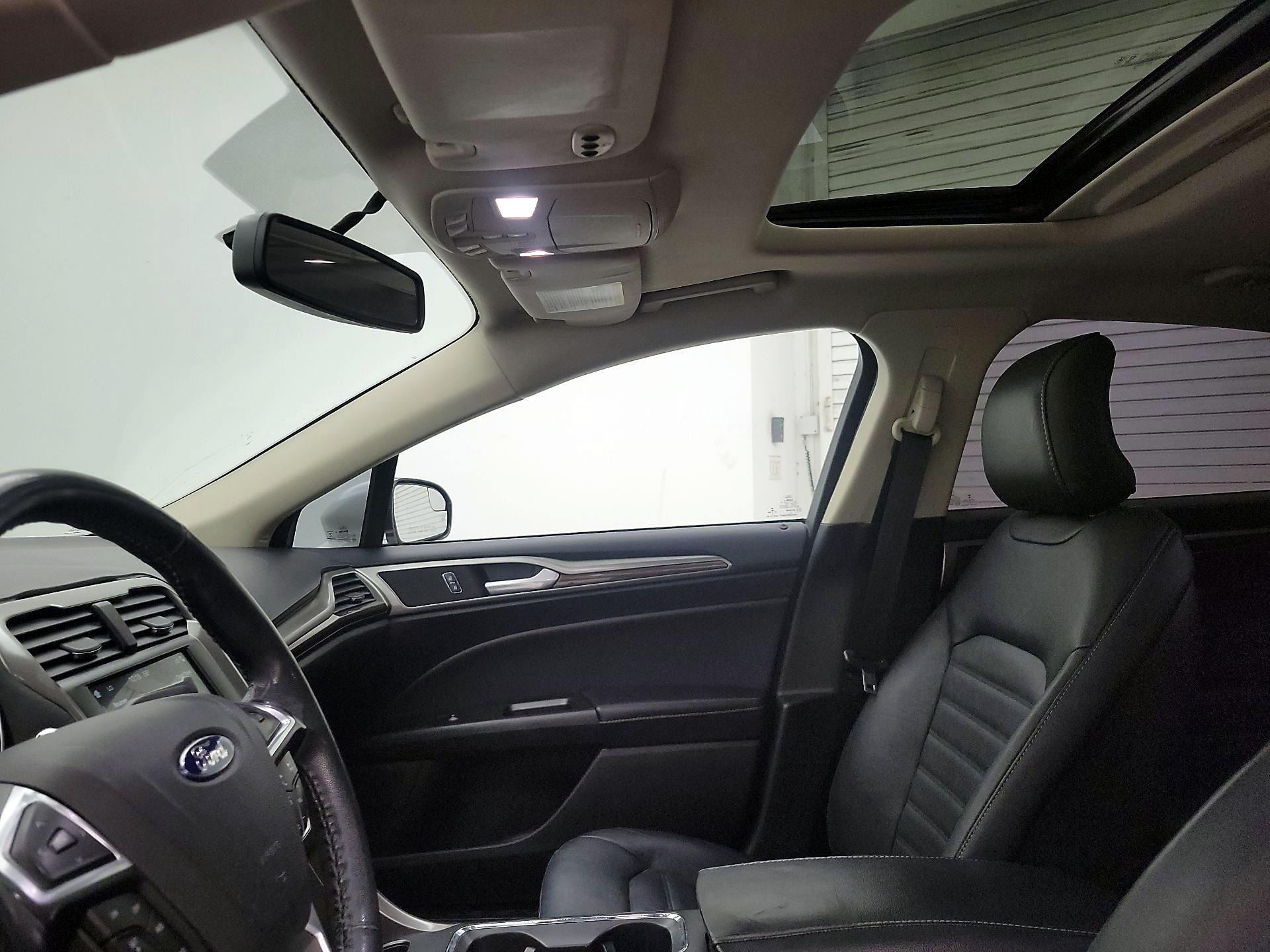 Thumbnail: 2017 Ford Fusion - 18