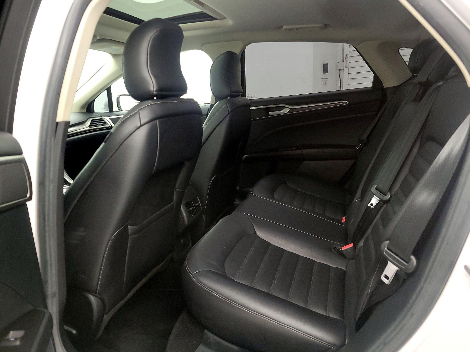 Thumbnail: 2017 Ford Fusion - 19