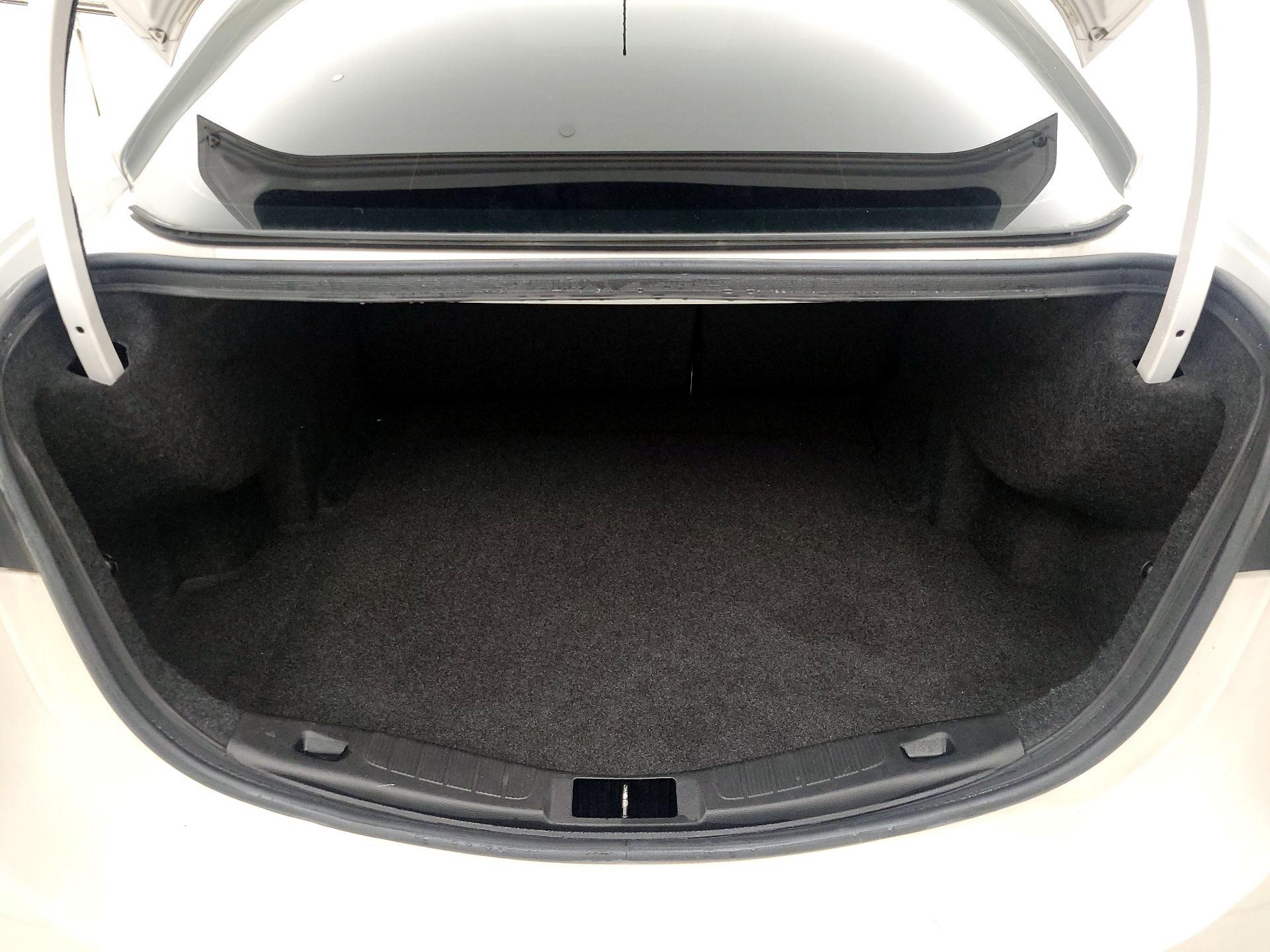 Thumbnail: 2017 Ford Fusion - 20