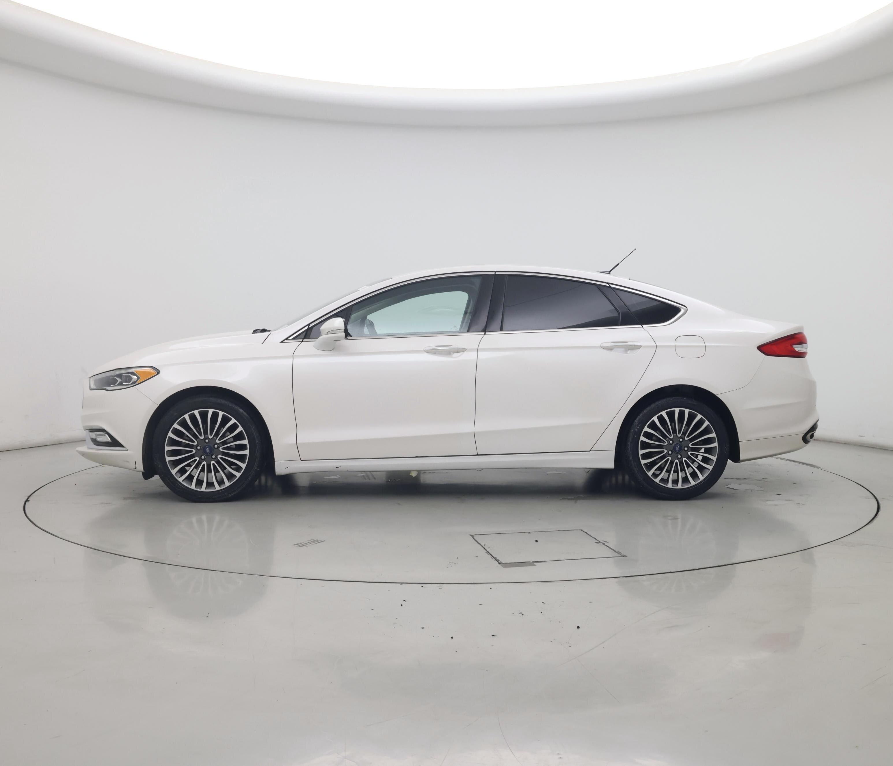 Thumbnail: 2017 Ford Fusion - 3