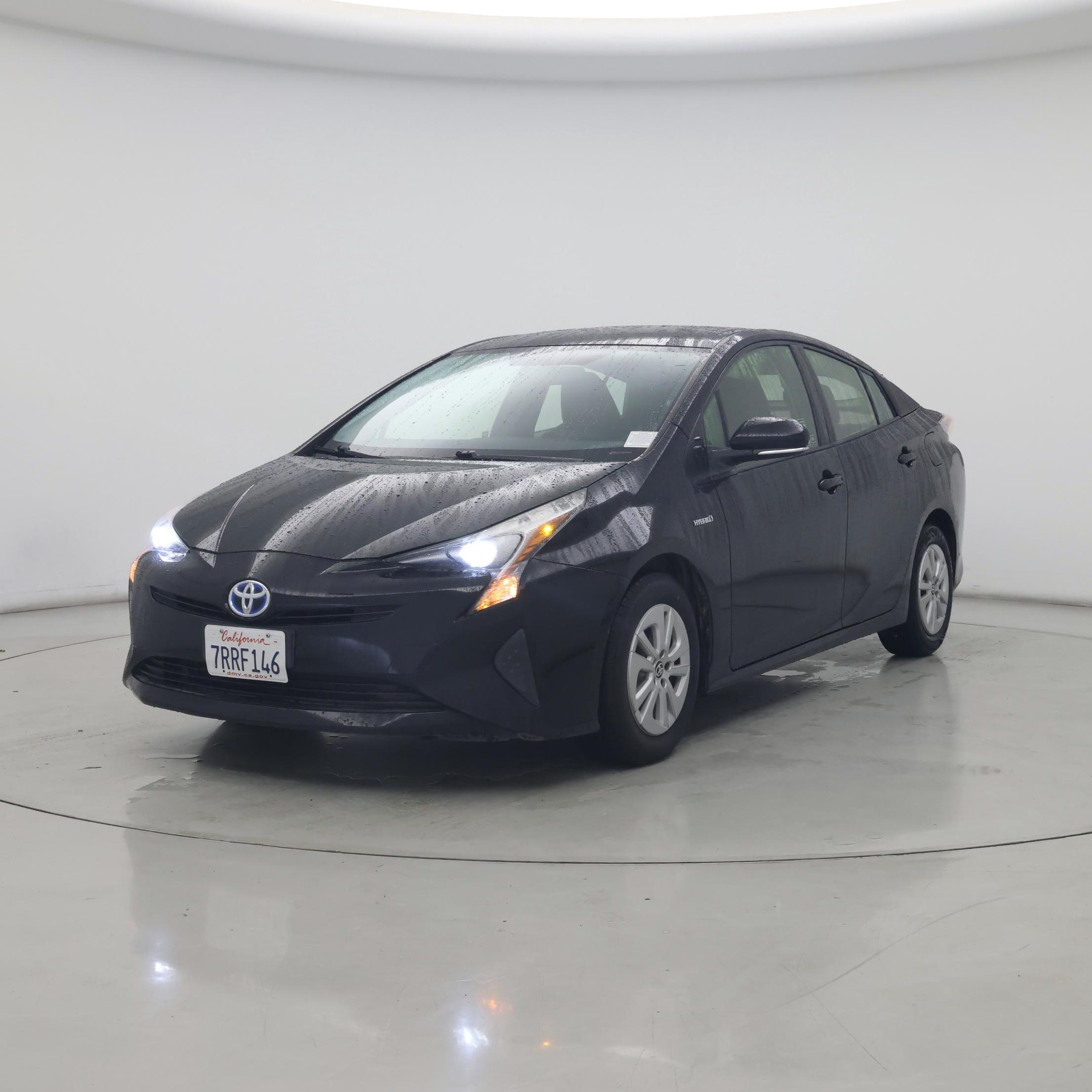 Thumbnail: 2016 Toyota Prius - 4