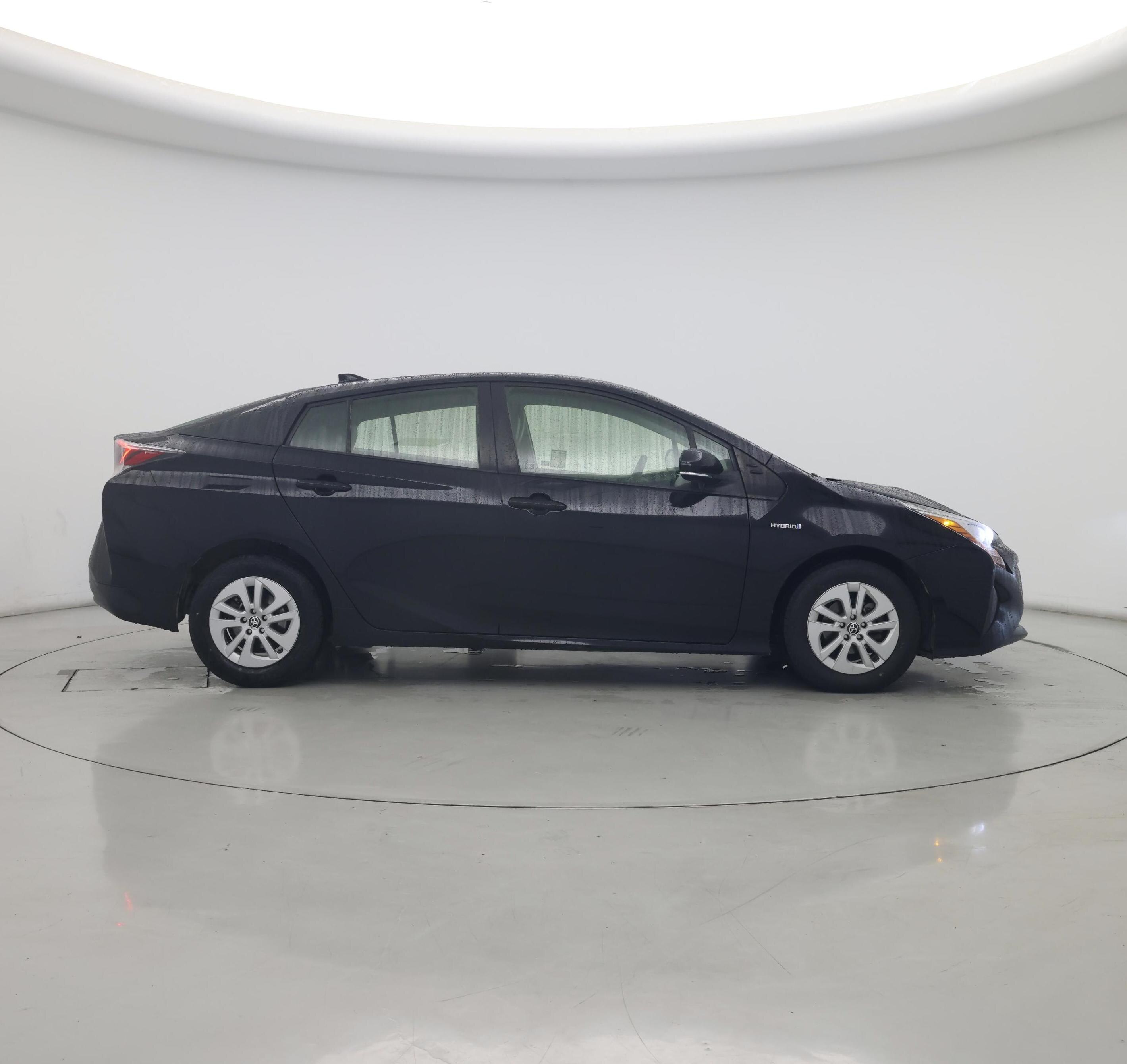 Thumbnail: 2016 Toyota Prius - 7