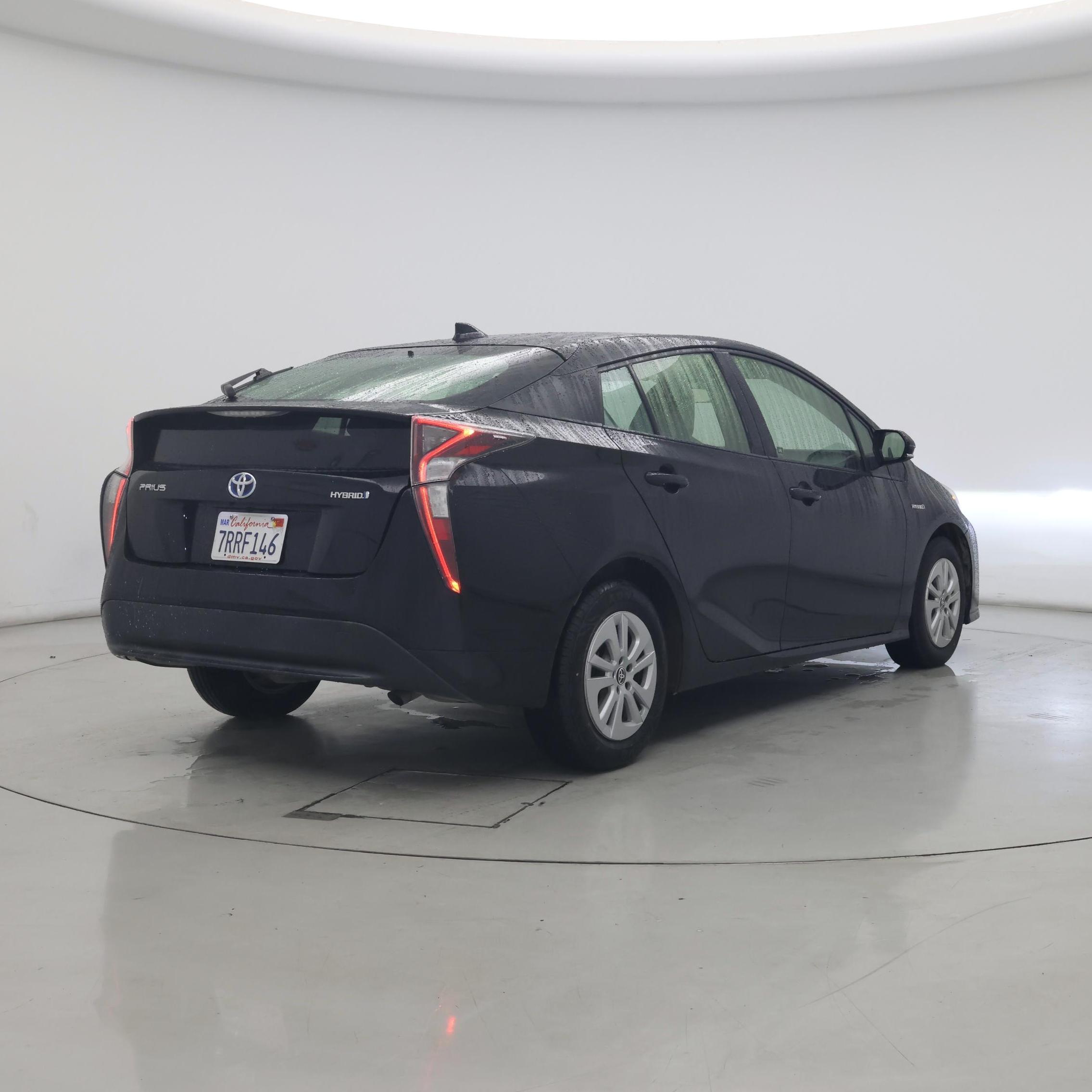 Thumbnail: 2016 Toyota Prius - 8
