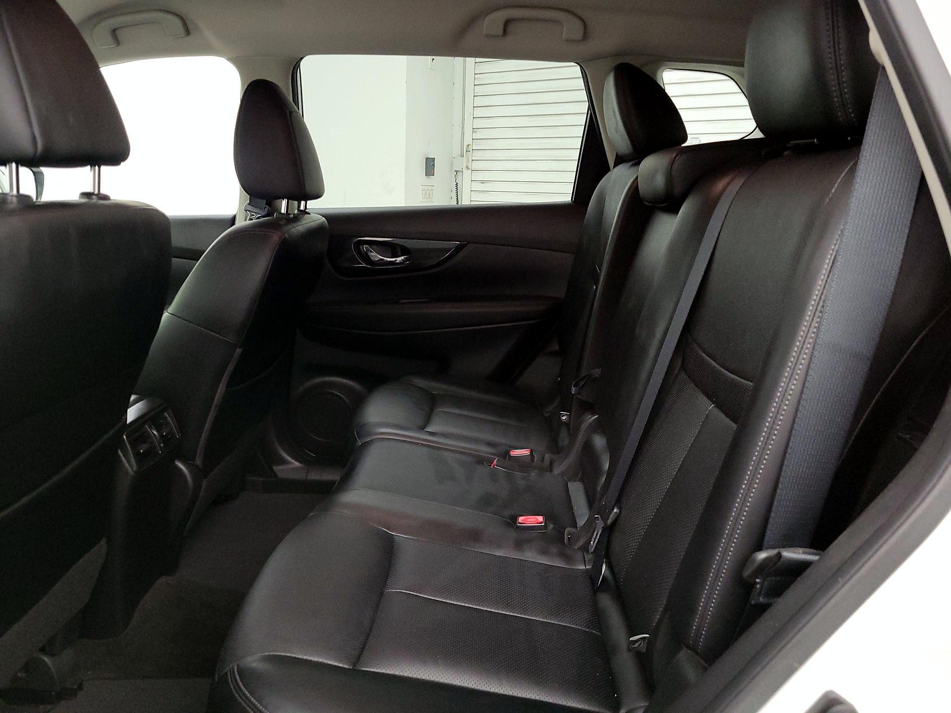 Thumbnail: 2018 Nissan Rogue - 19