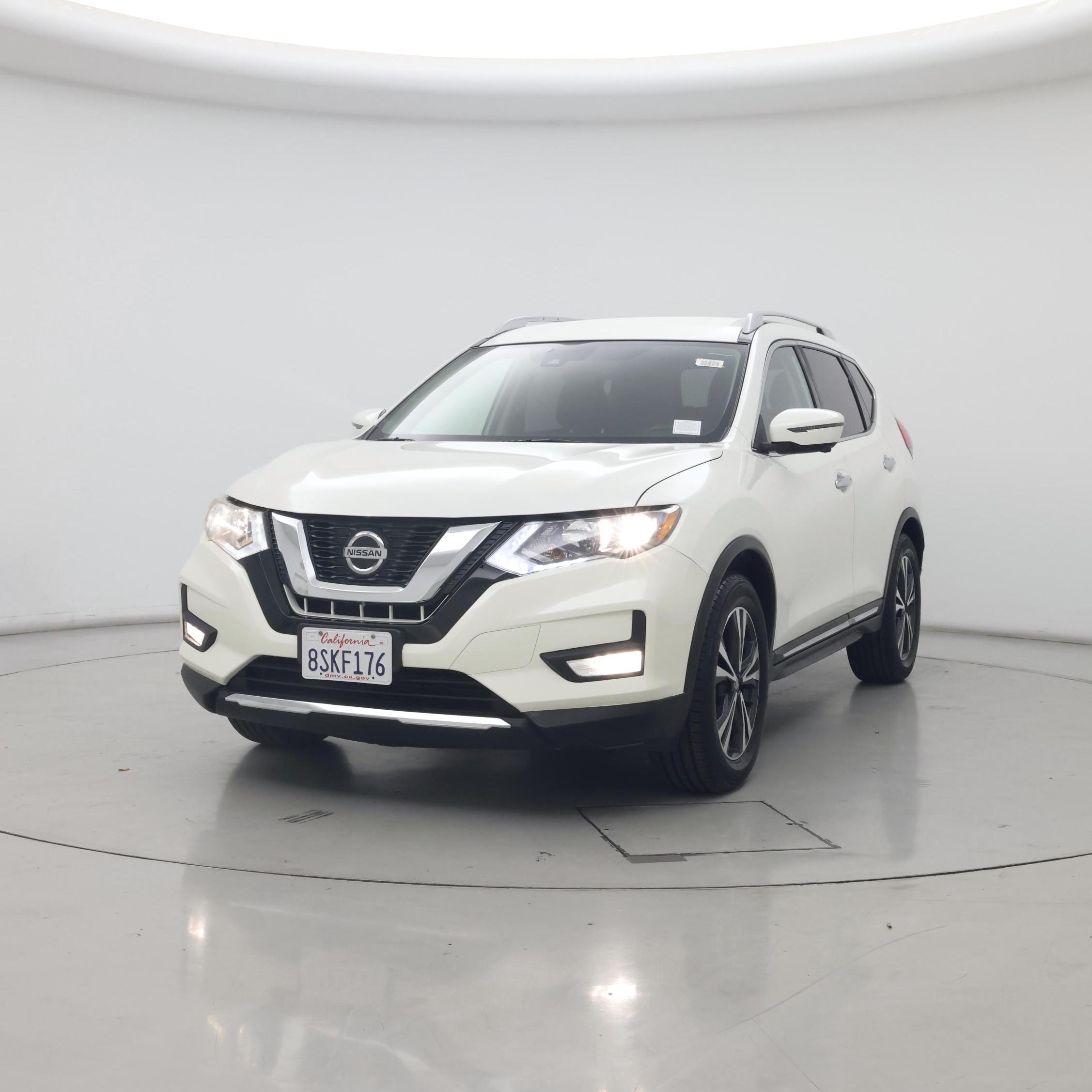 Thumbnail: 2018 Nissan Rogue - 4