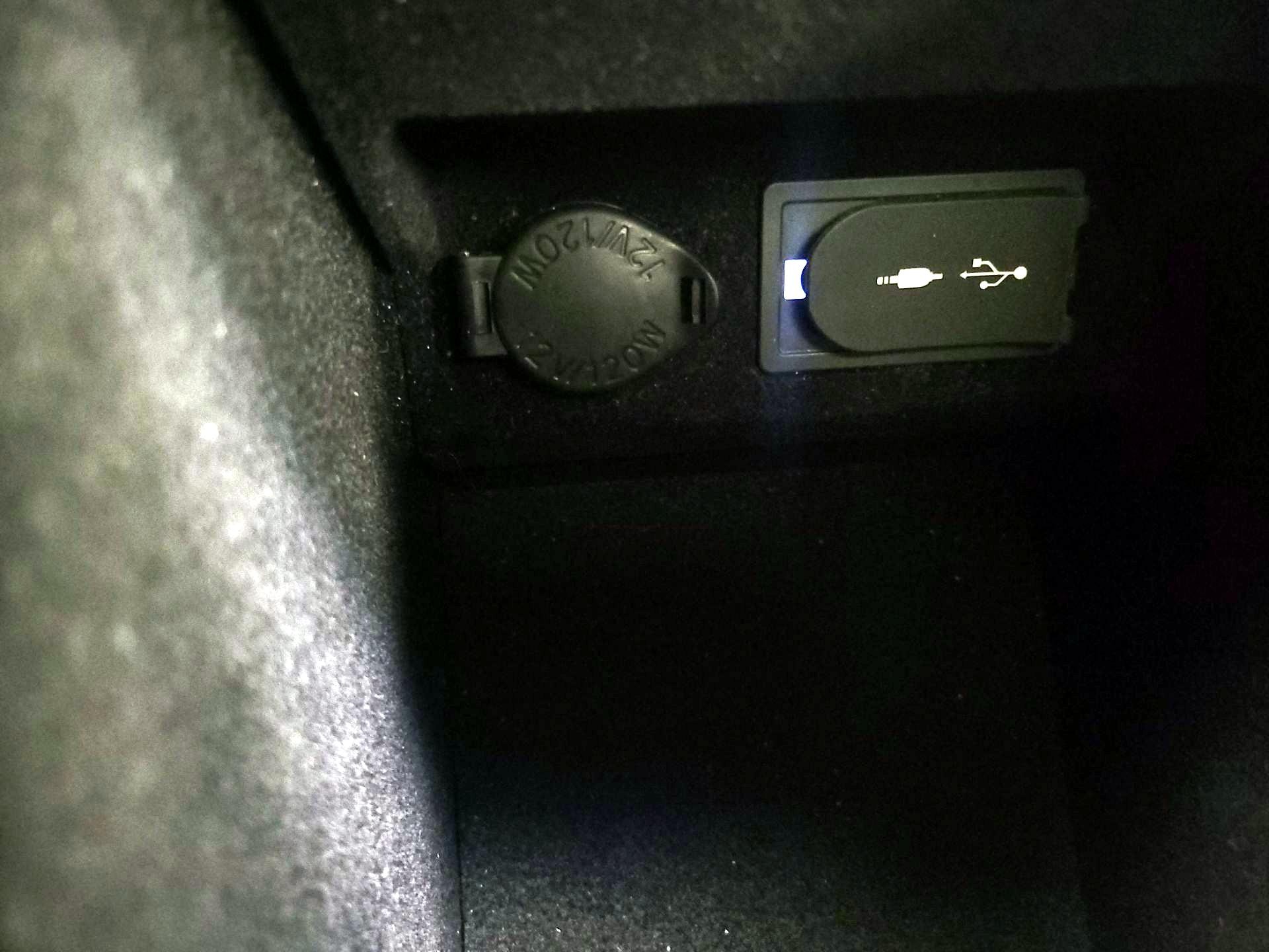 Thumbnail: 2016 Lexus ES - 19