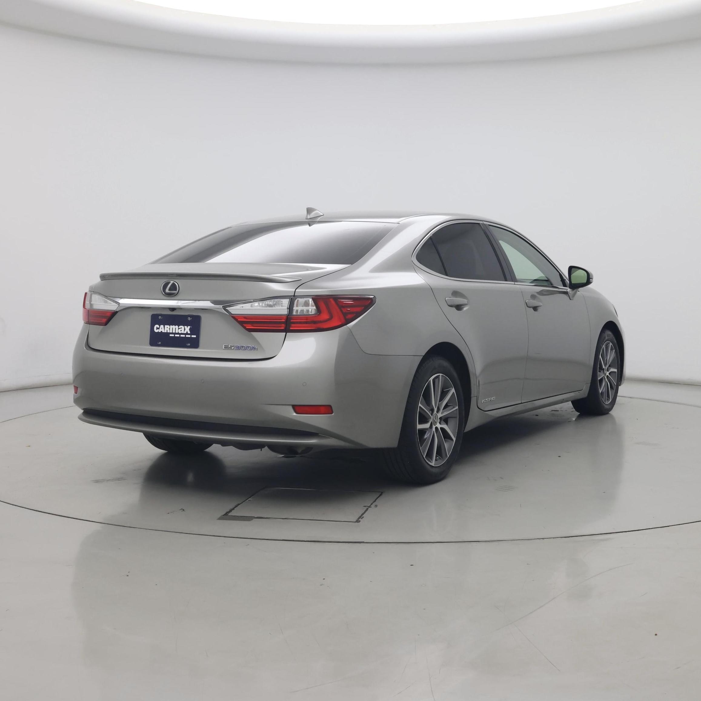 Thumbnail: 2016 Lexus ES - 8
