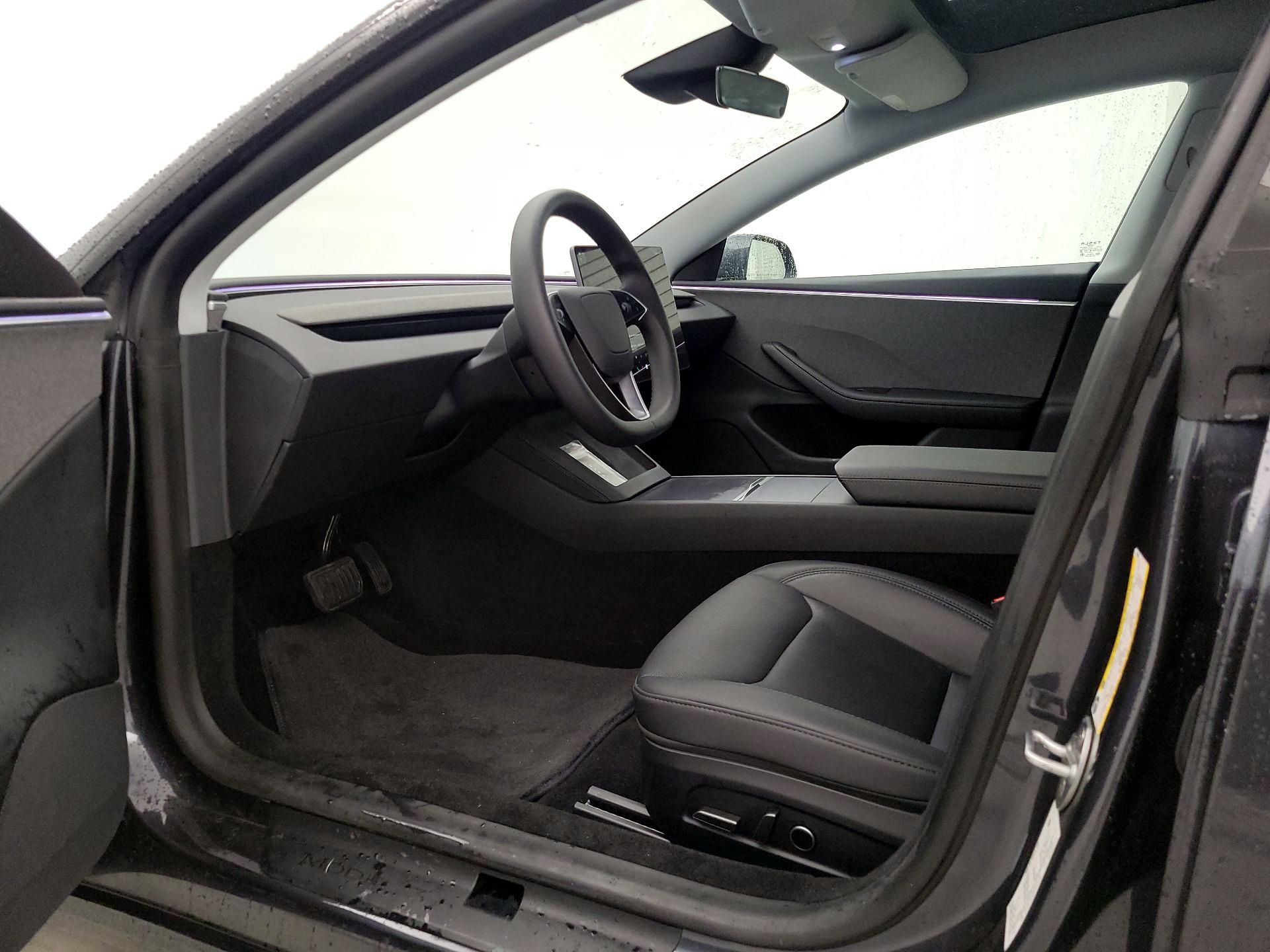 Thumbnail: 2025 Tesla Model 3 - 11