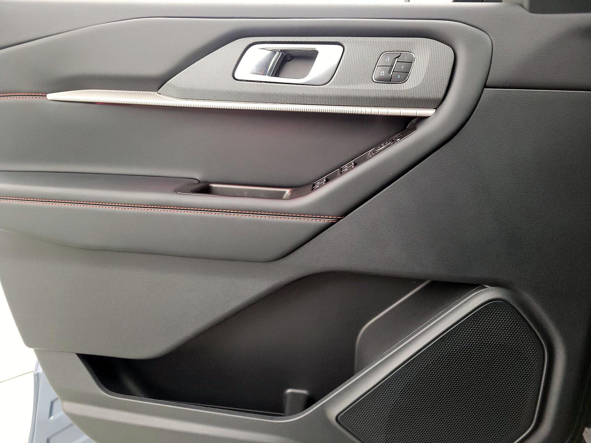 Thumbnail: 2025 Ford Explorer - 12